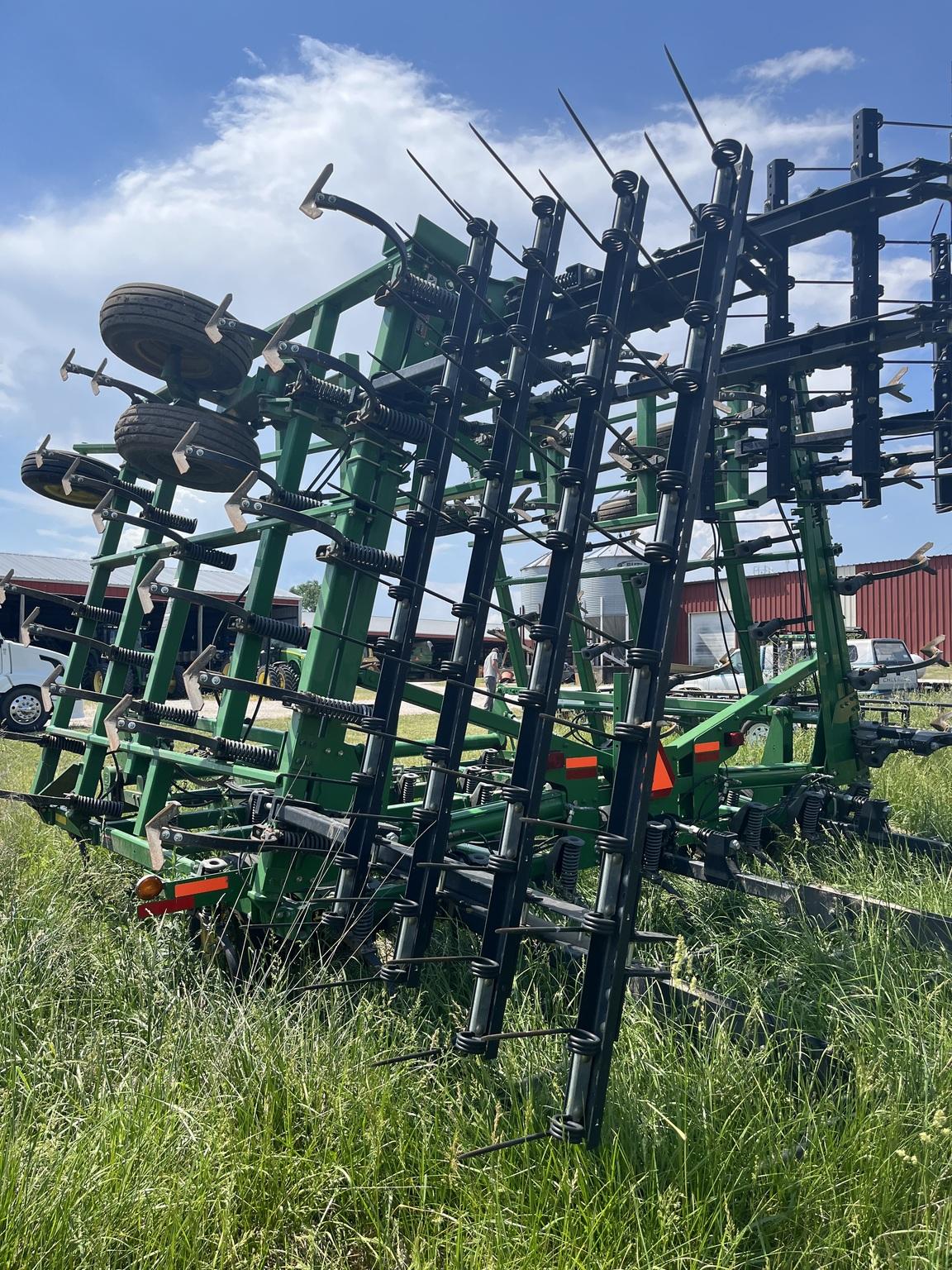 2013 John Deere 2210 Image