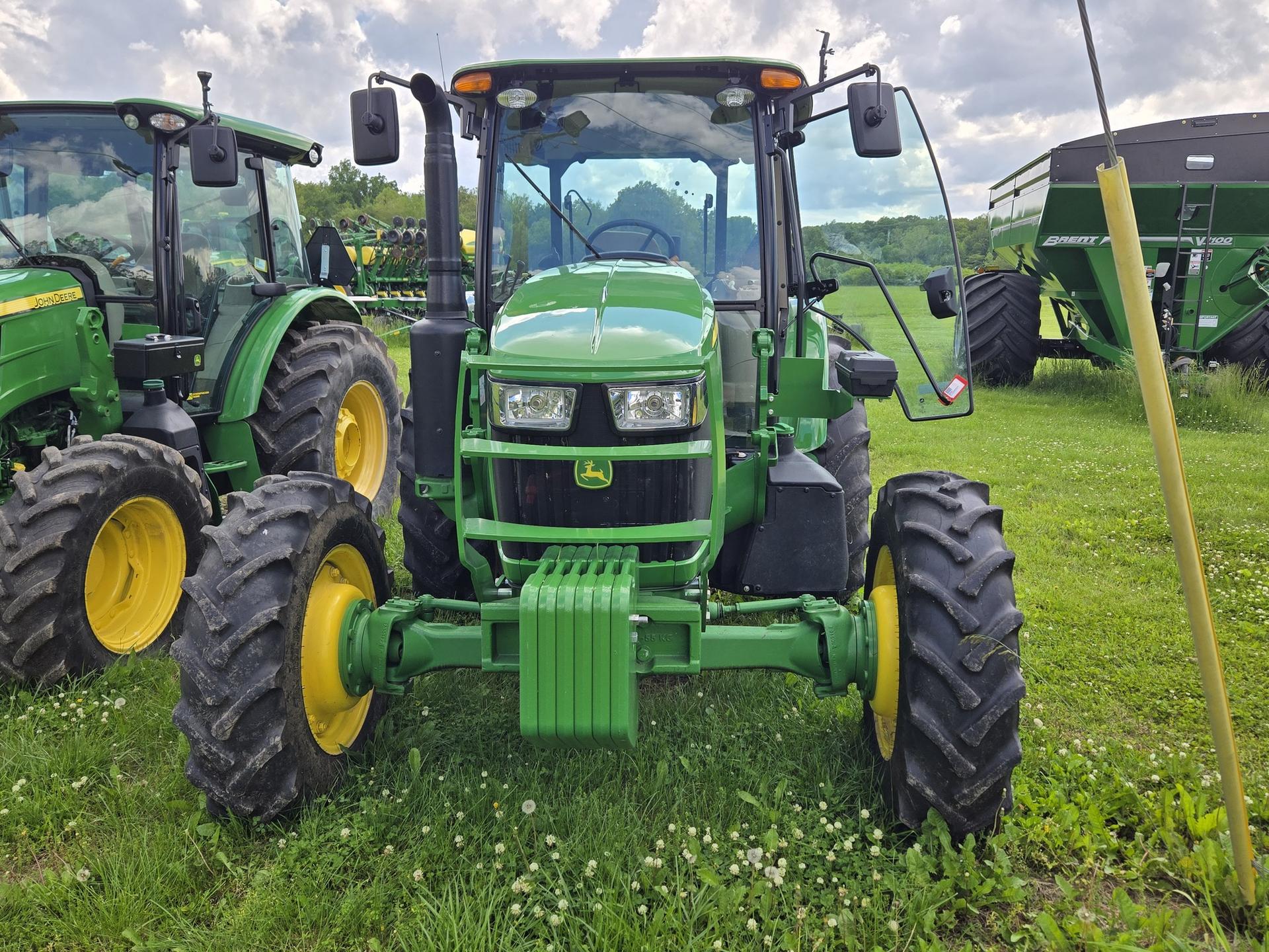 2024 John Deere 5100E Image