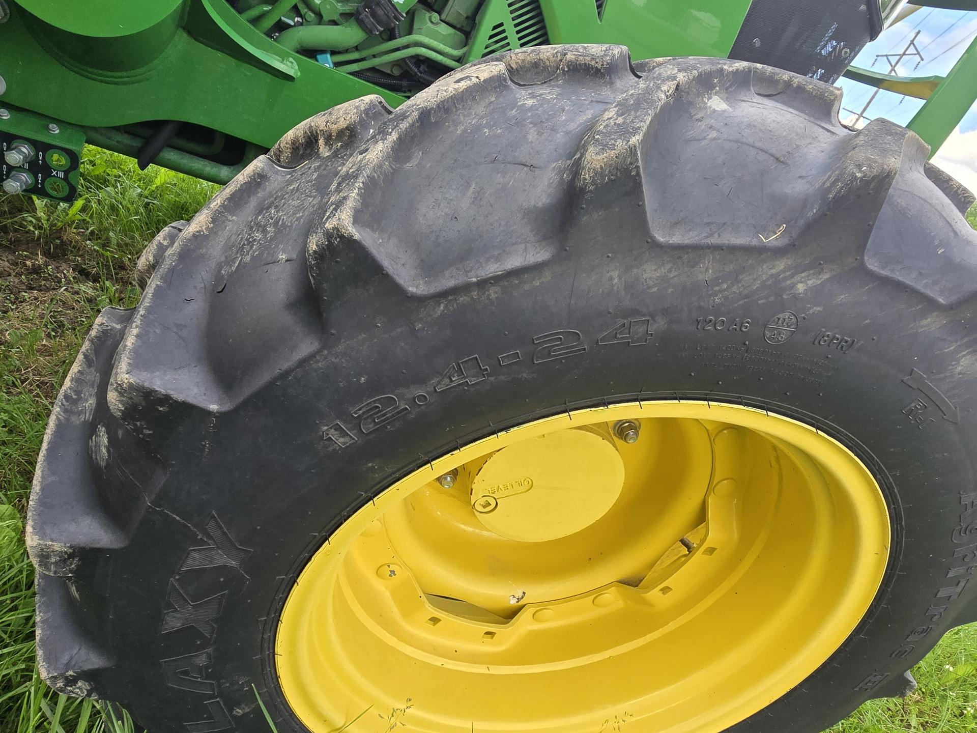 2024 John Deere 5100E Image