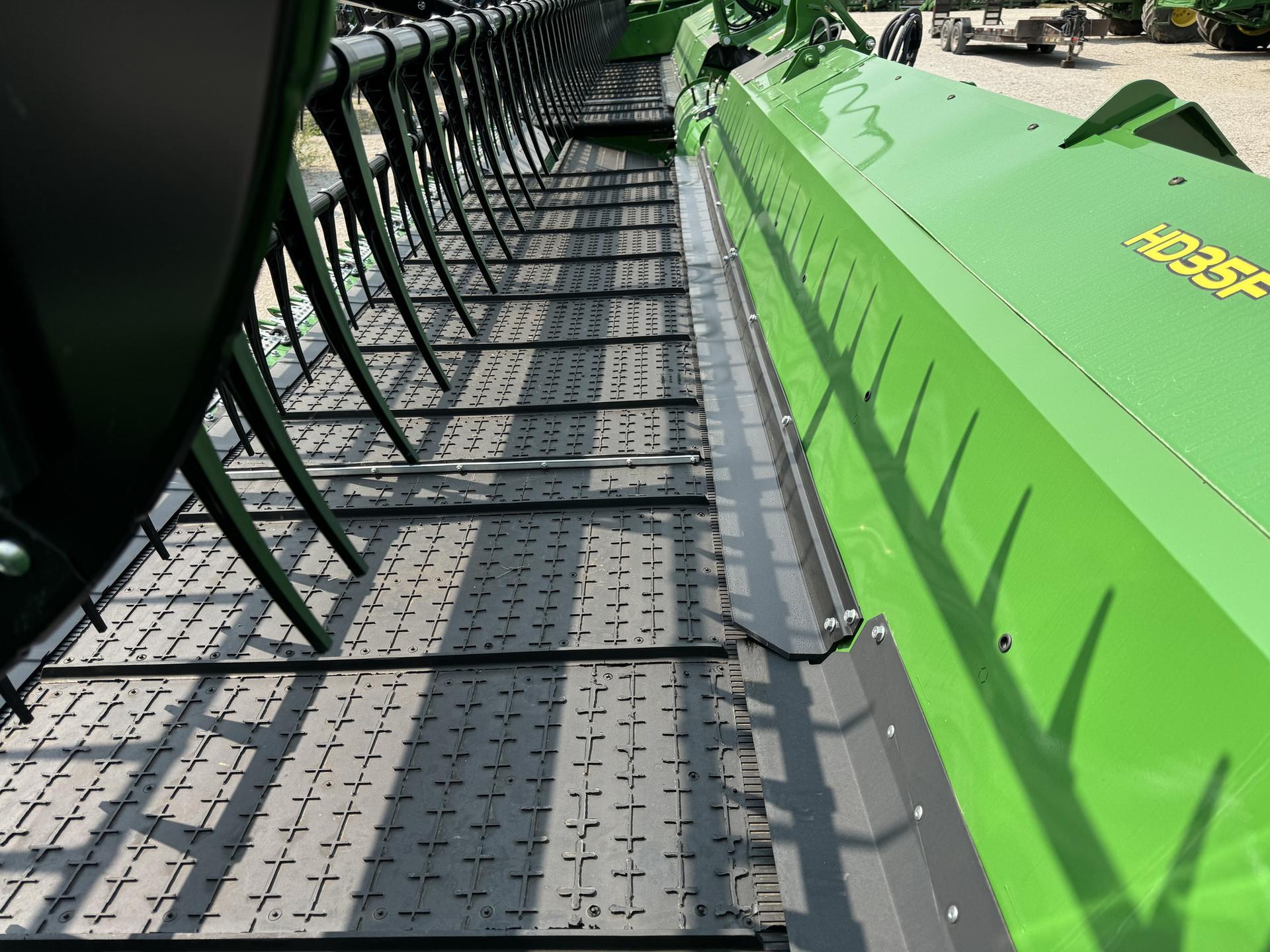 2024 John Deere HD35F Image