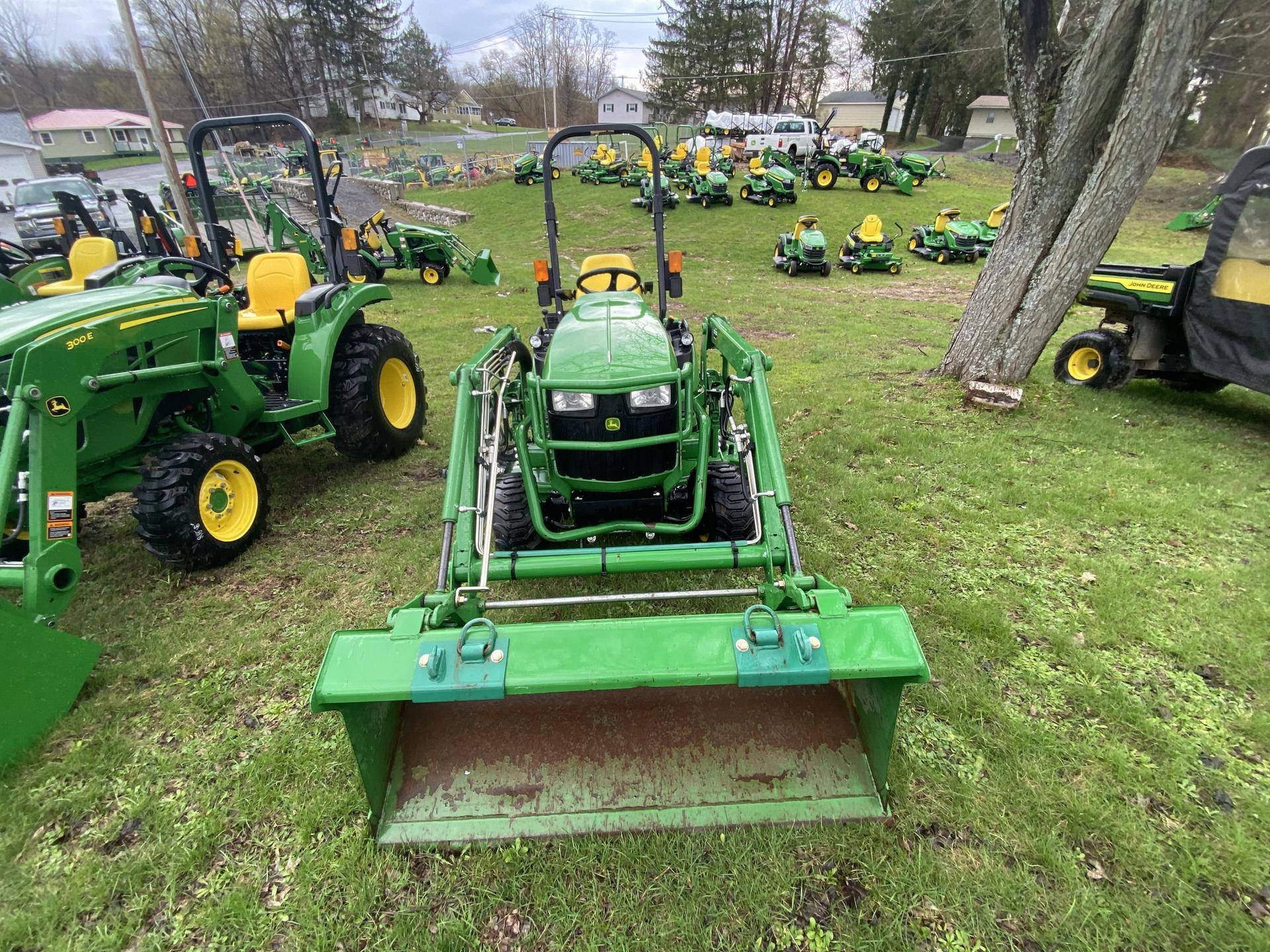 2015 John Deere 1025R Image
