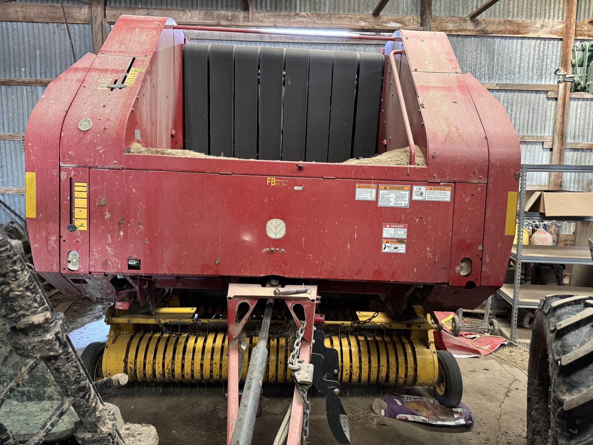2007 New Holland BR780A Image