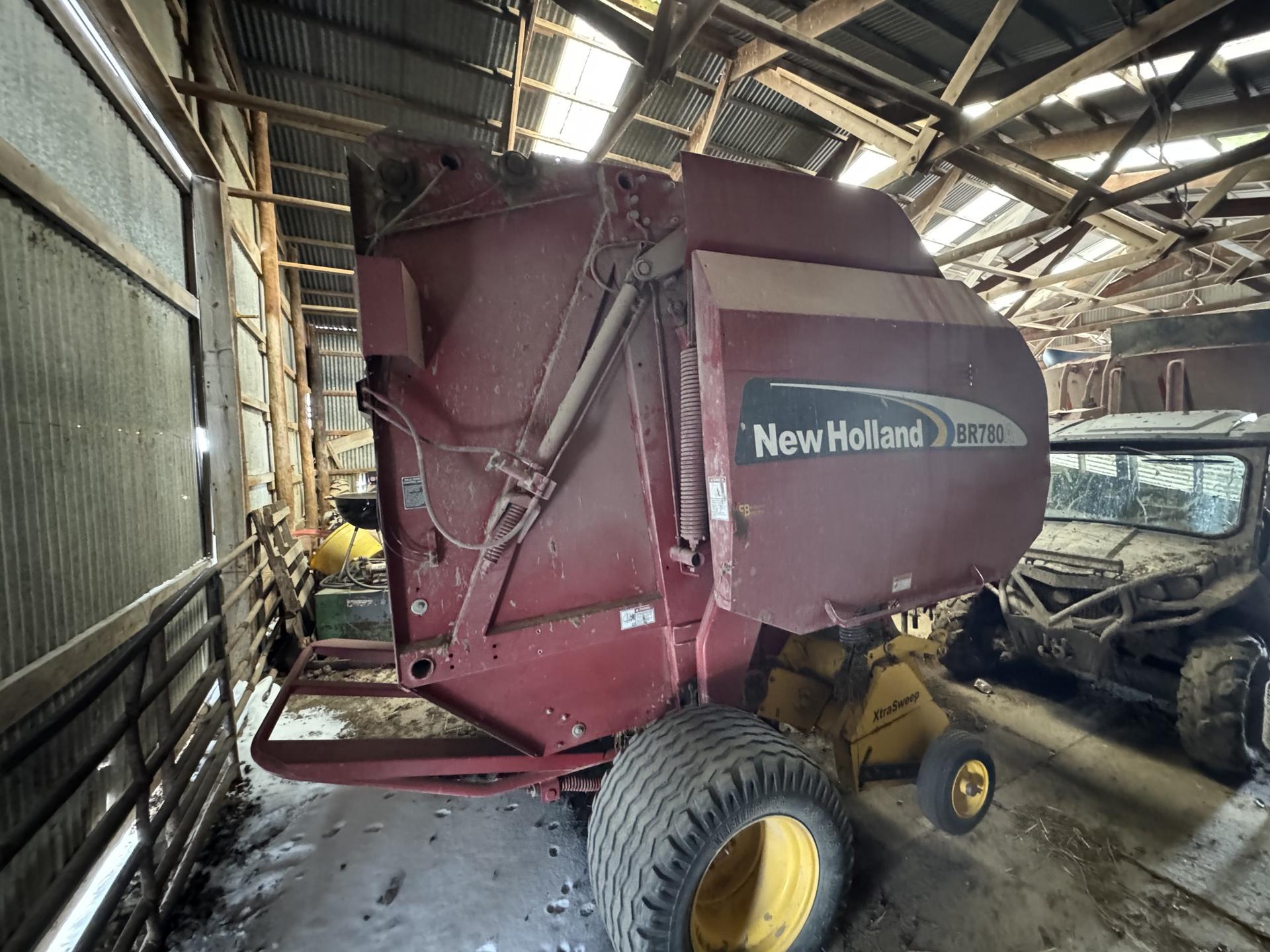 2007 New Holland BR780A Image
