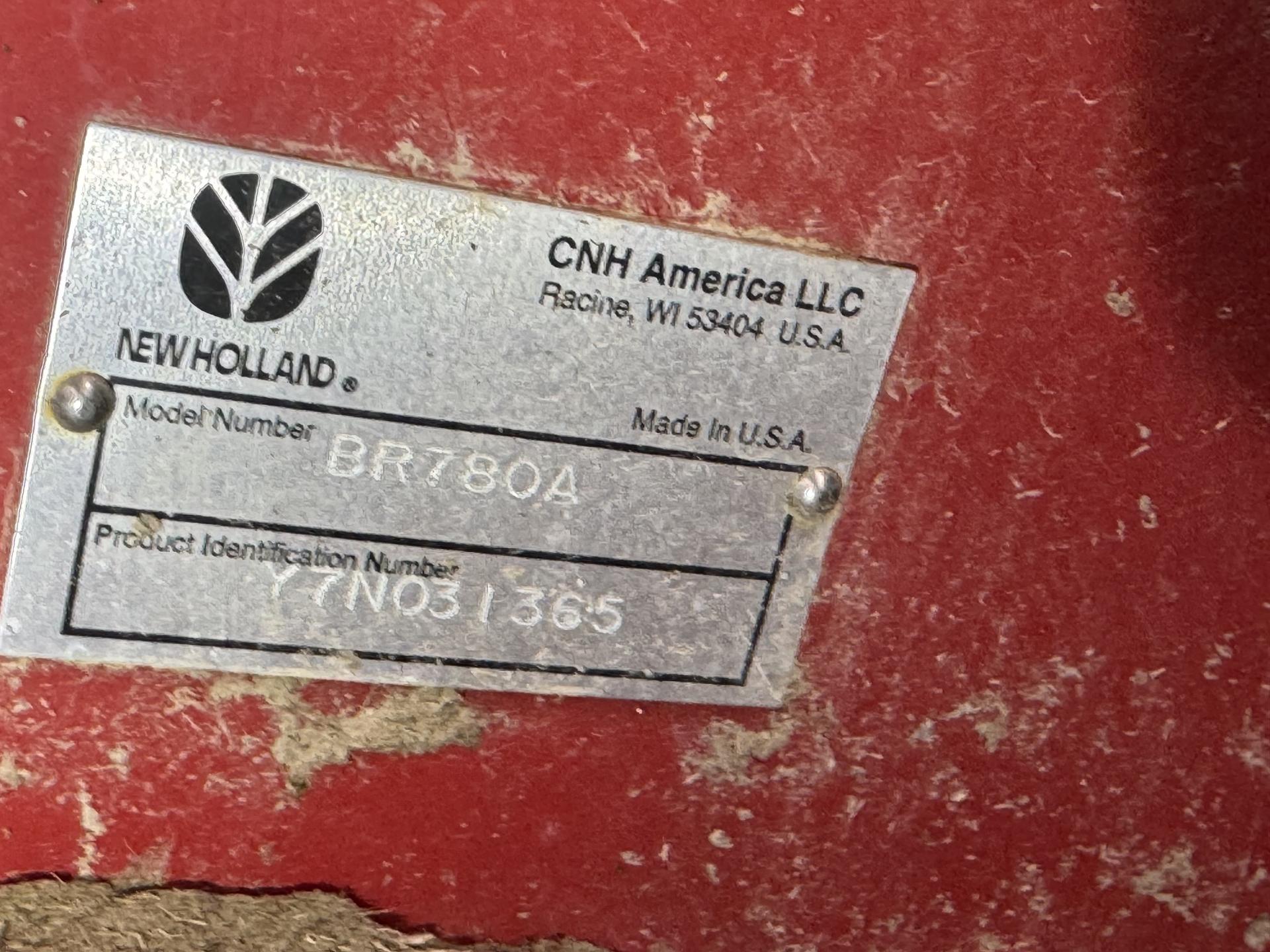 2007 New Holland BR780A Image