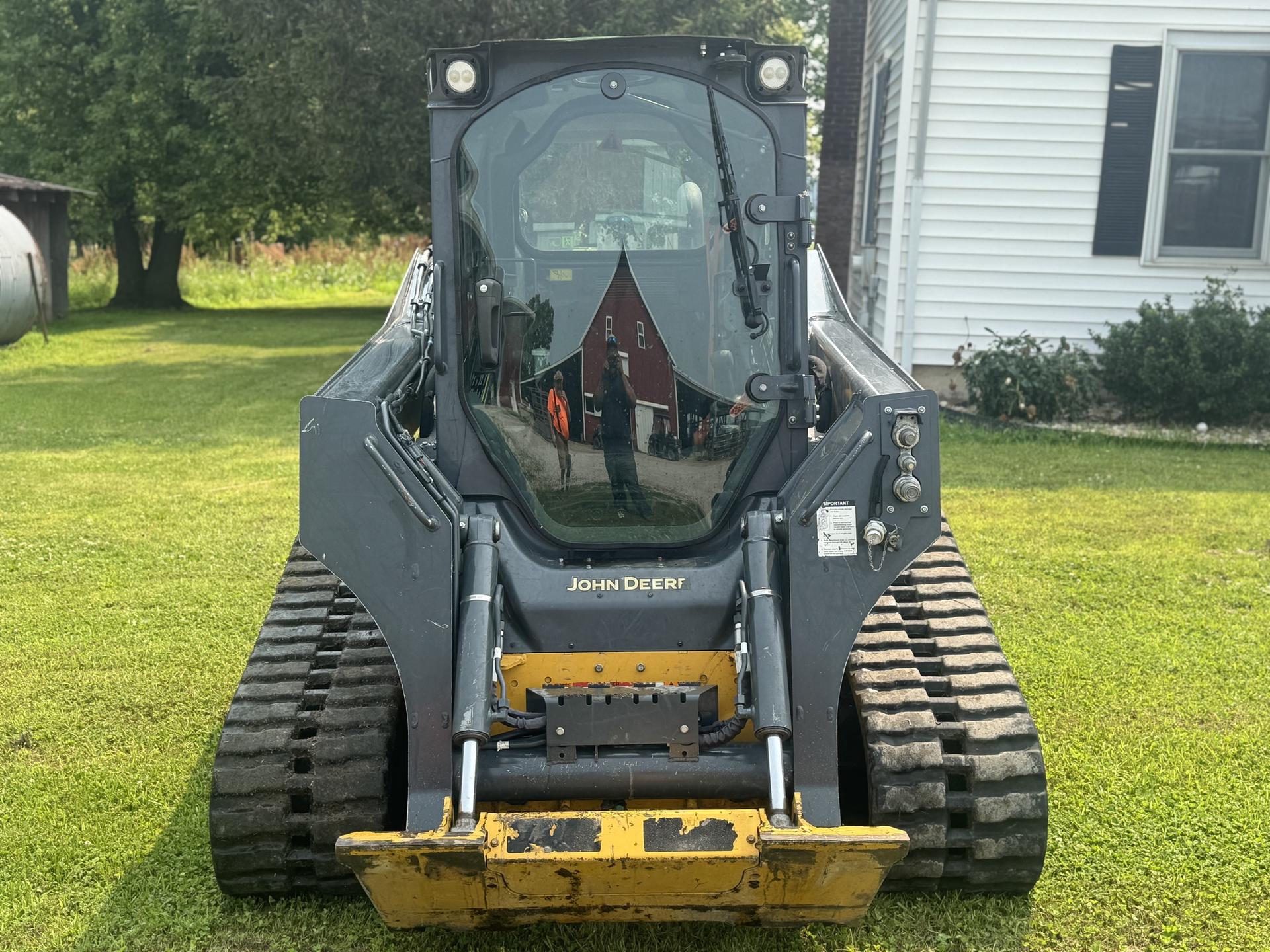 2020 John Deere 325G Image