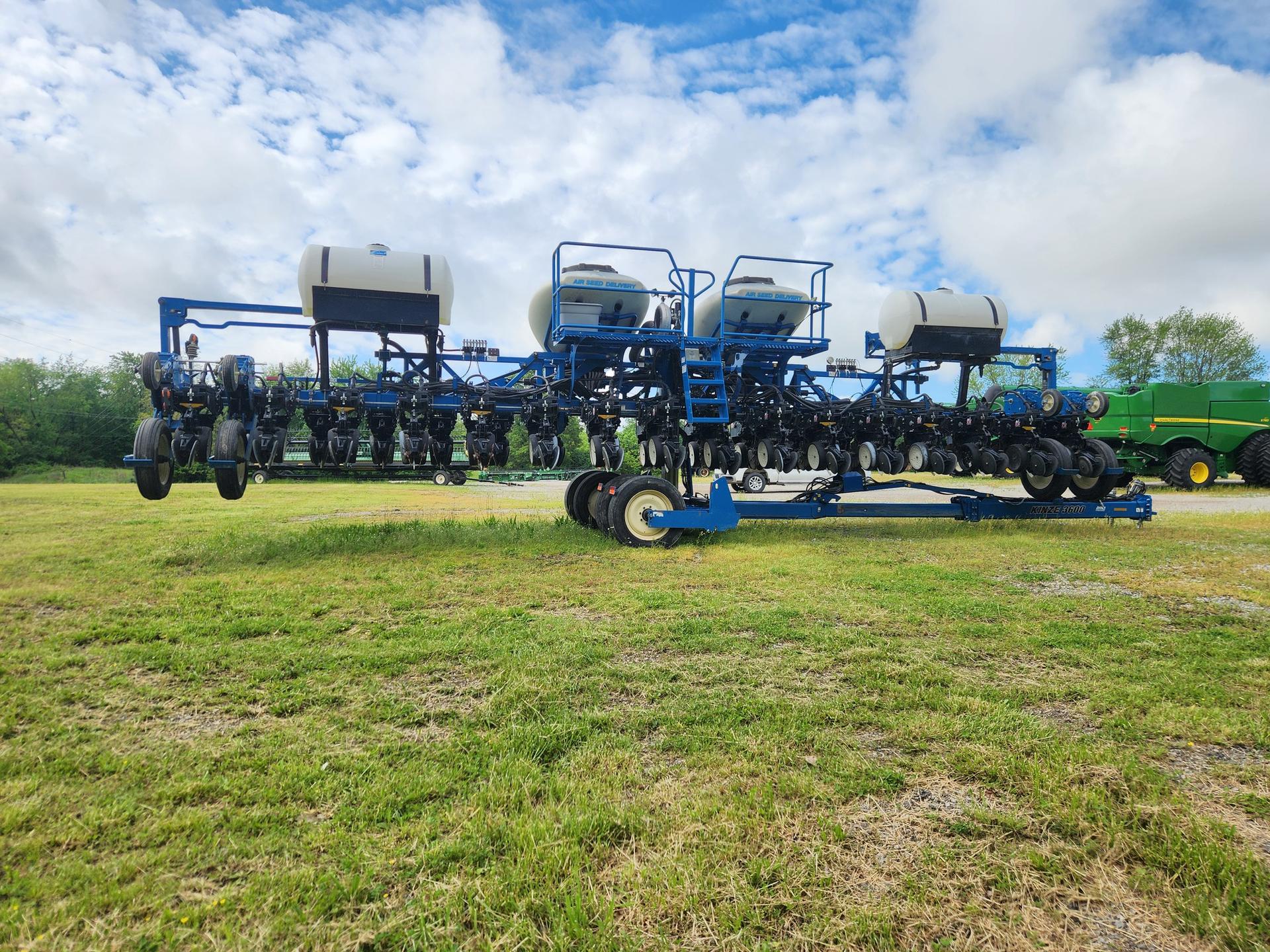 2014 Kinze 3600 Image