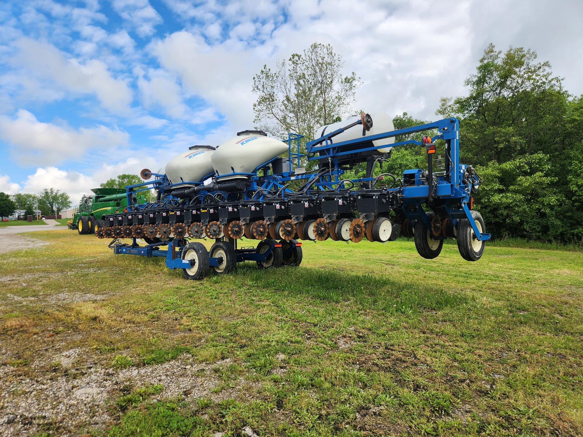 2014 Kinze 3600 Image