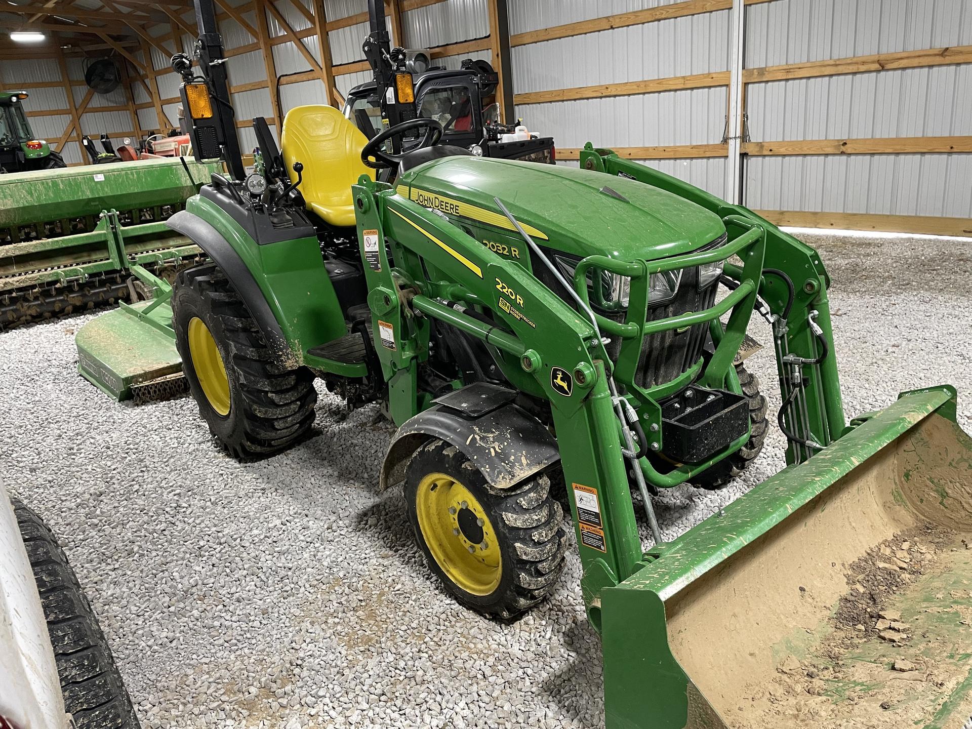 2021 John Deere 2032R Image