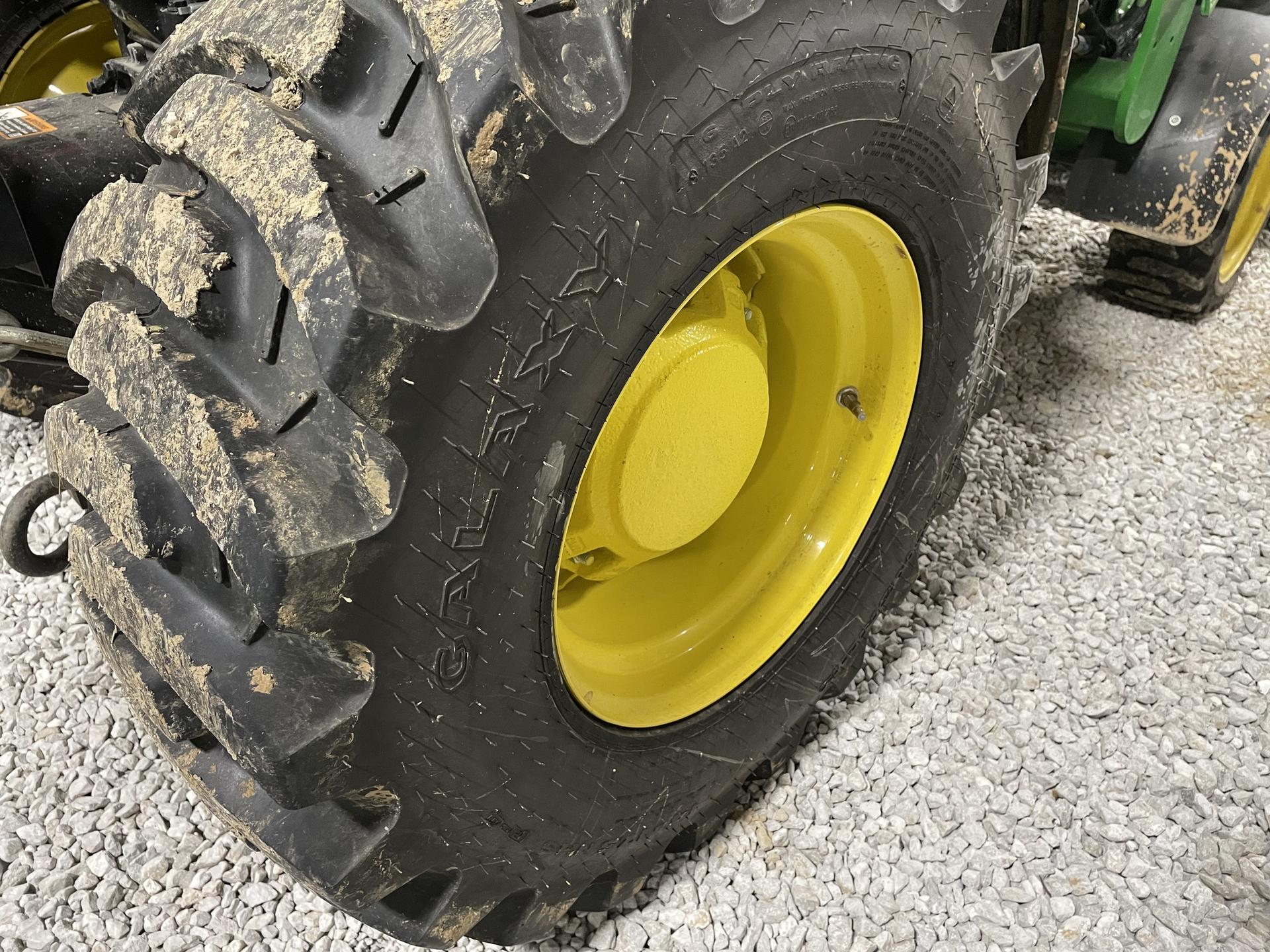 2021 John Deere 2032R Image