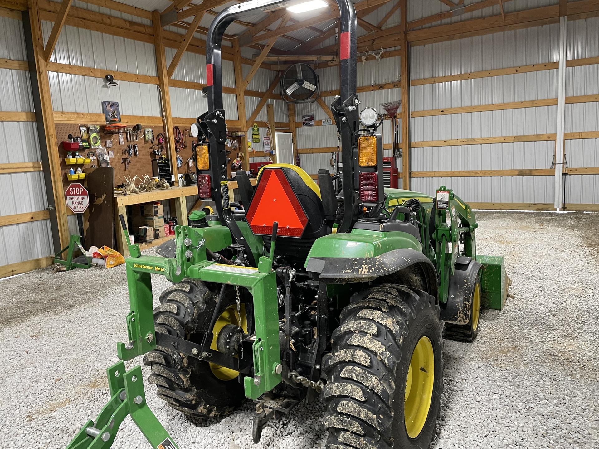 2021 John Deere 2032R Image