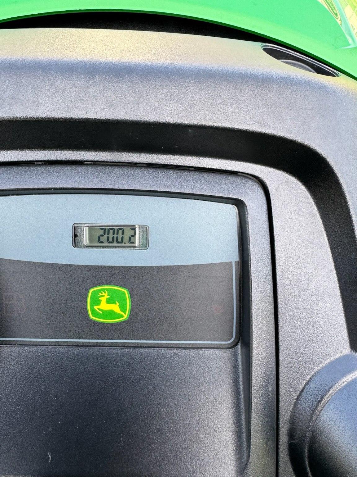 2014 John Deere X320 Image
