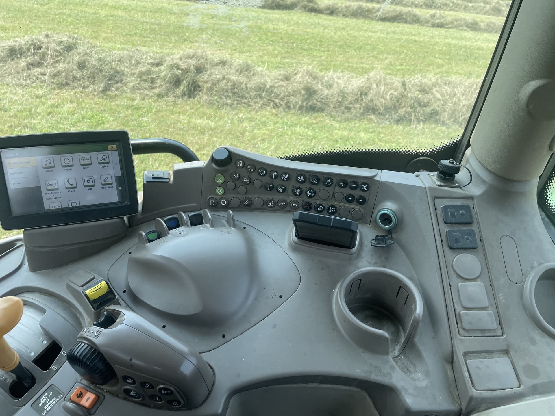 2015 John Deere 6155R Image