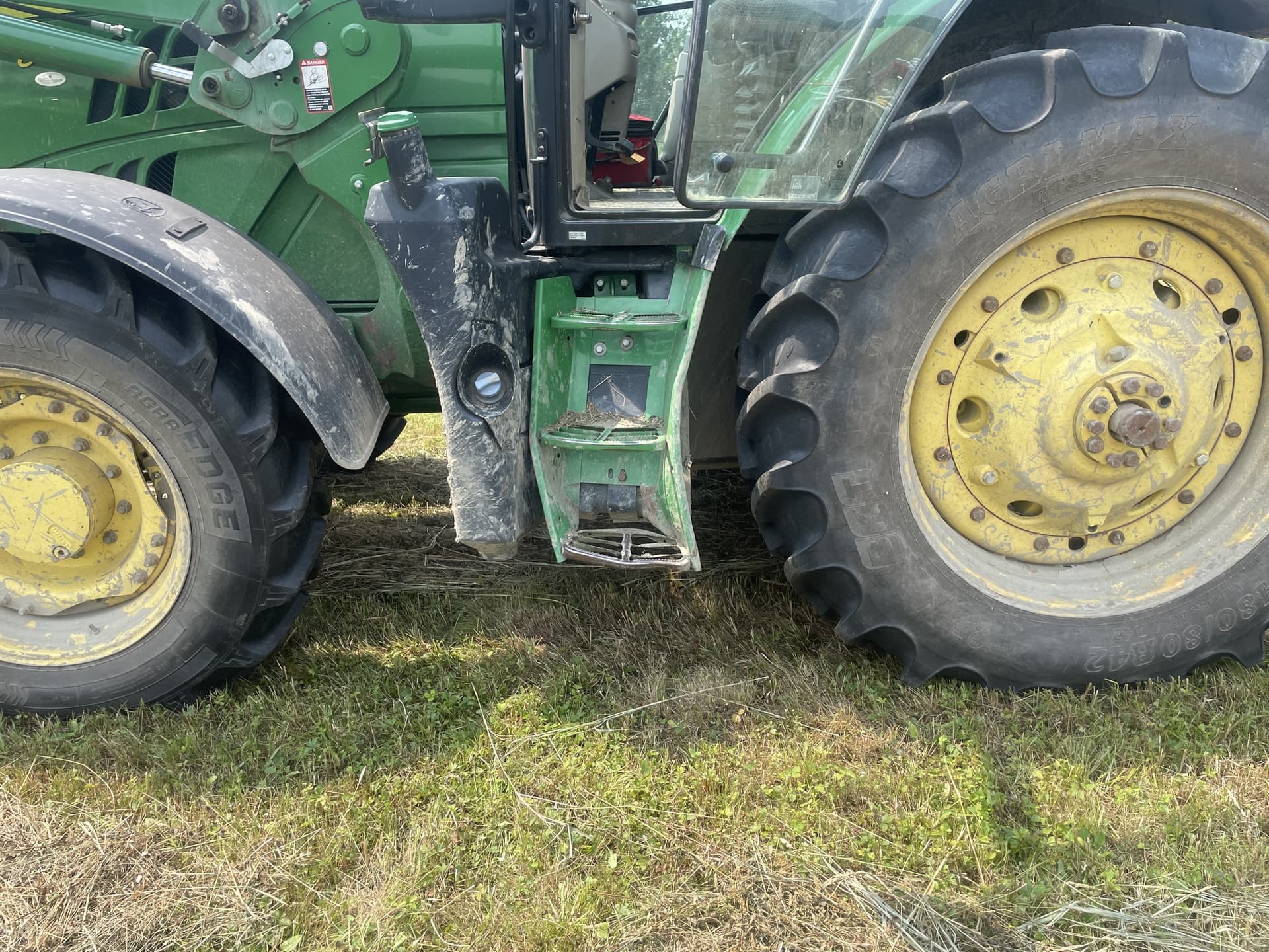 2015 John Deere 6155R Image