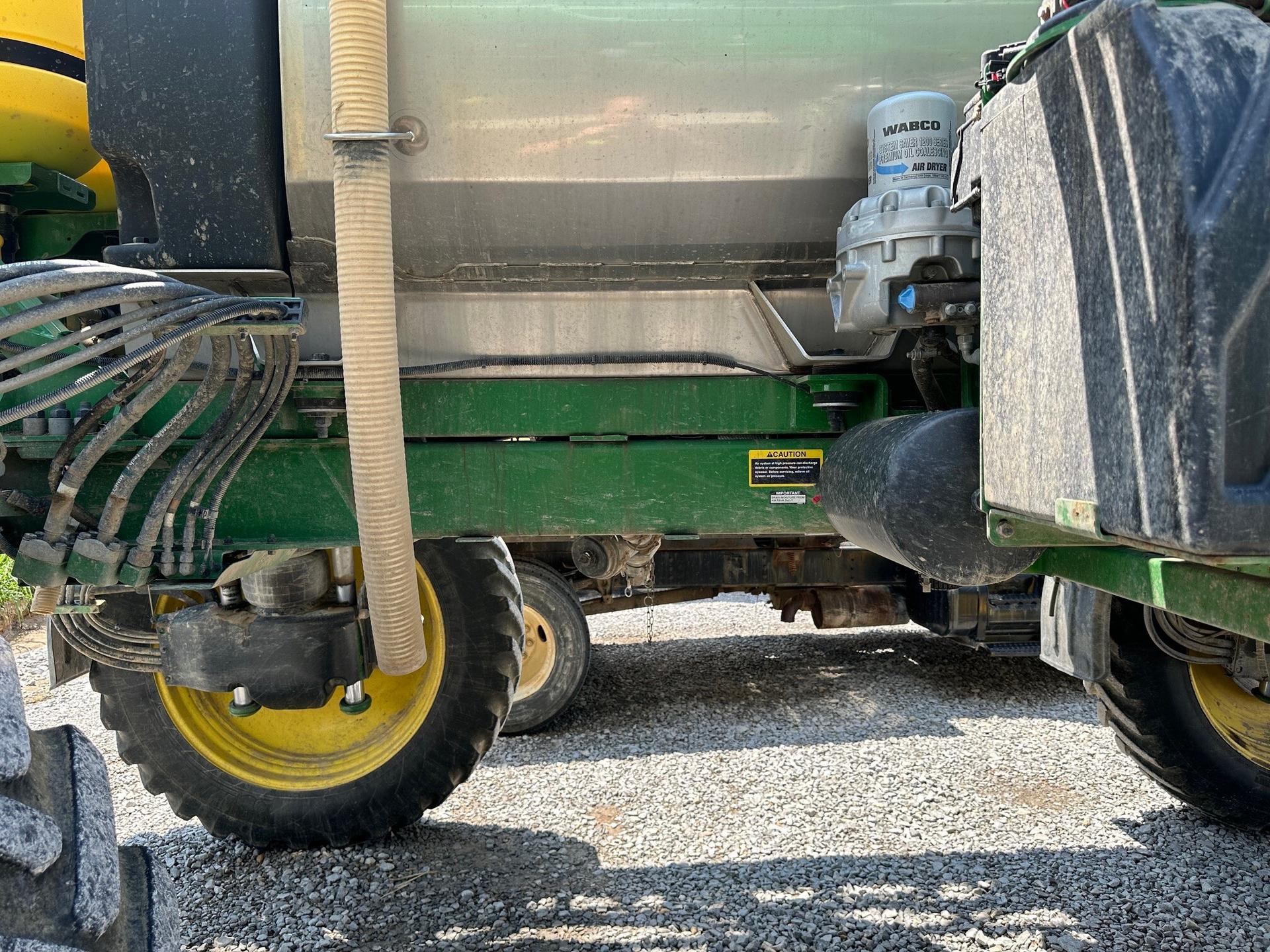 2021 John Deere R4038 Image