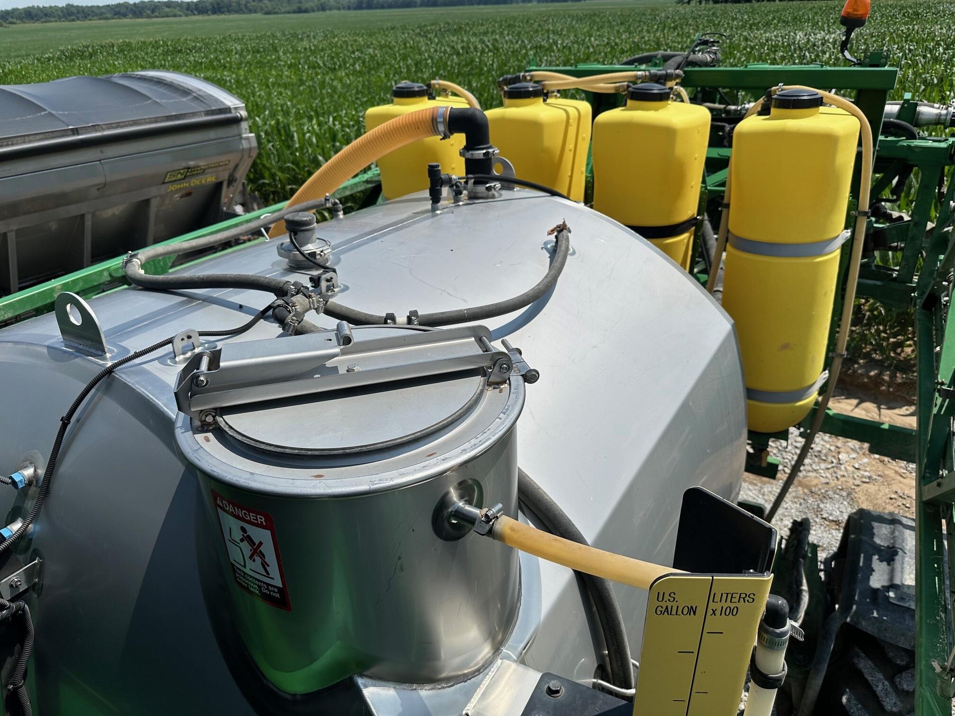 2021 John Deere R4038 Image