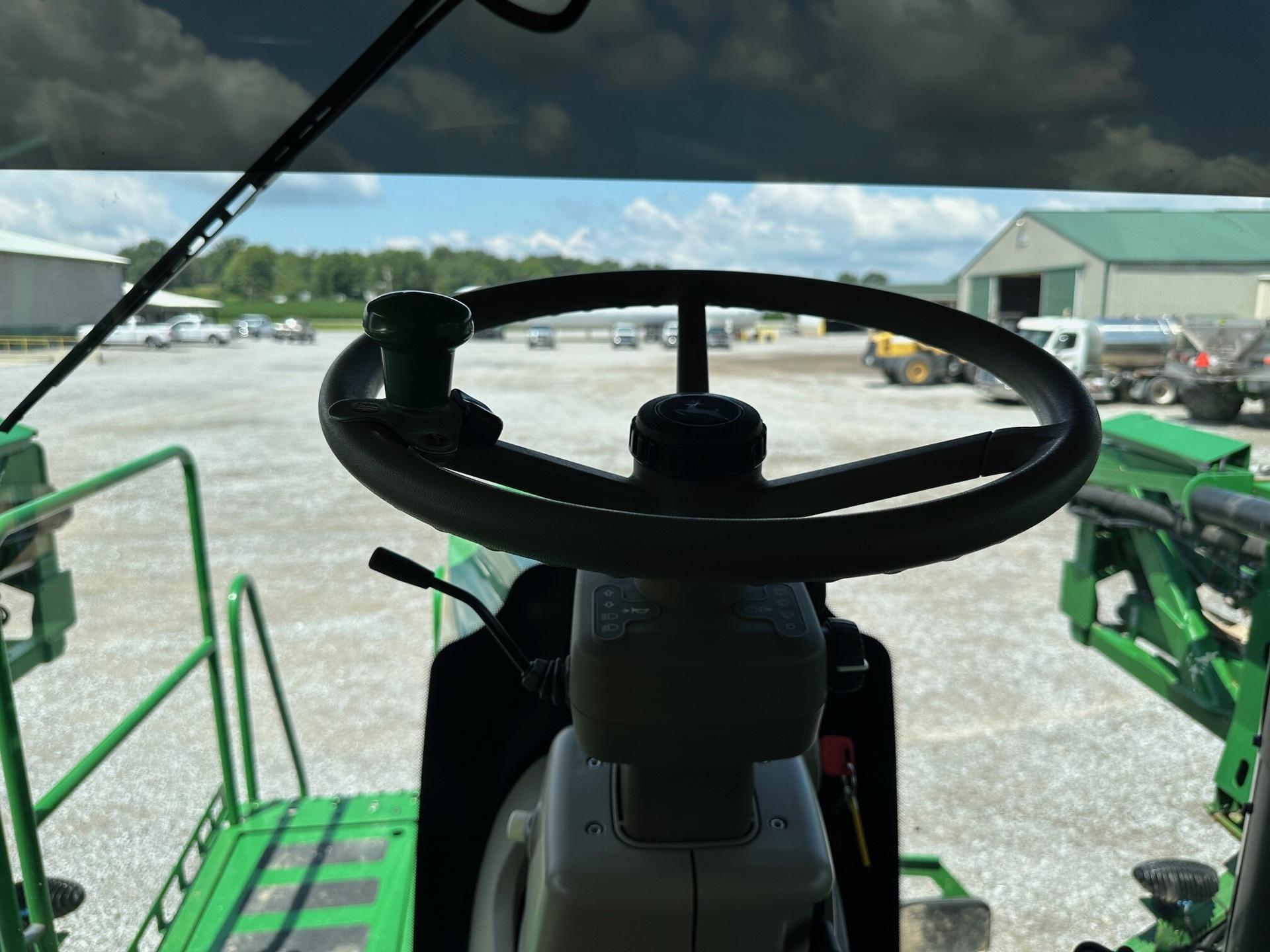 2021 John Deere R4038 Image