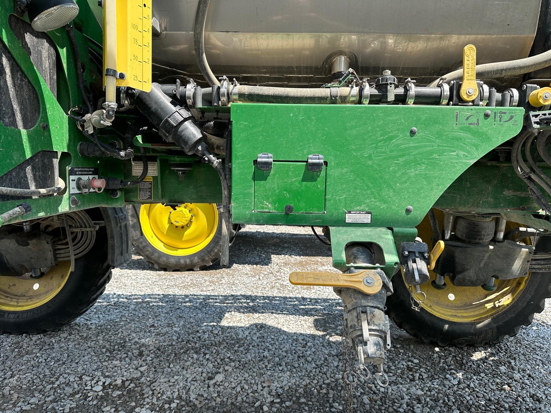 2021 John Deere R4038 Image