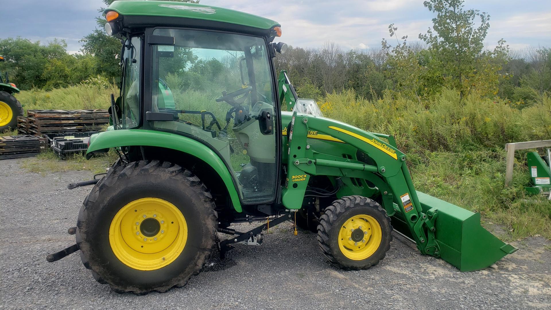 2012 John Deere 3520 Image