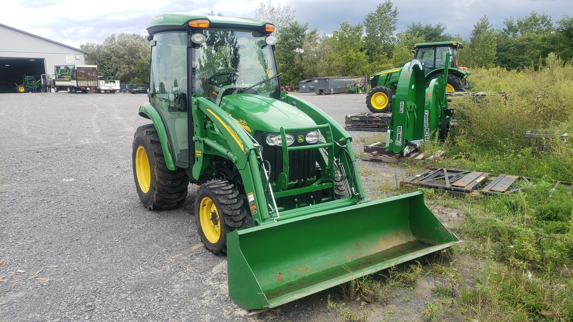 2012 John Deere 3520 Image