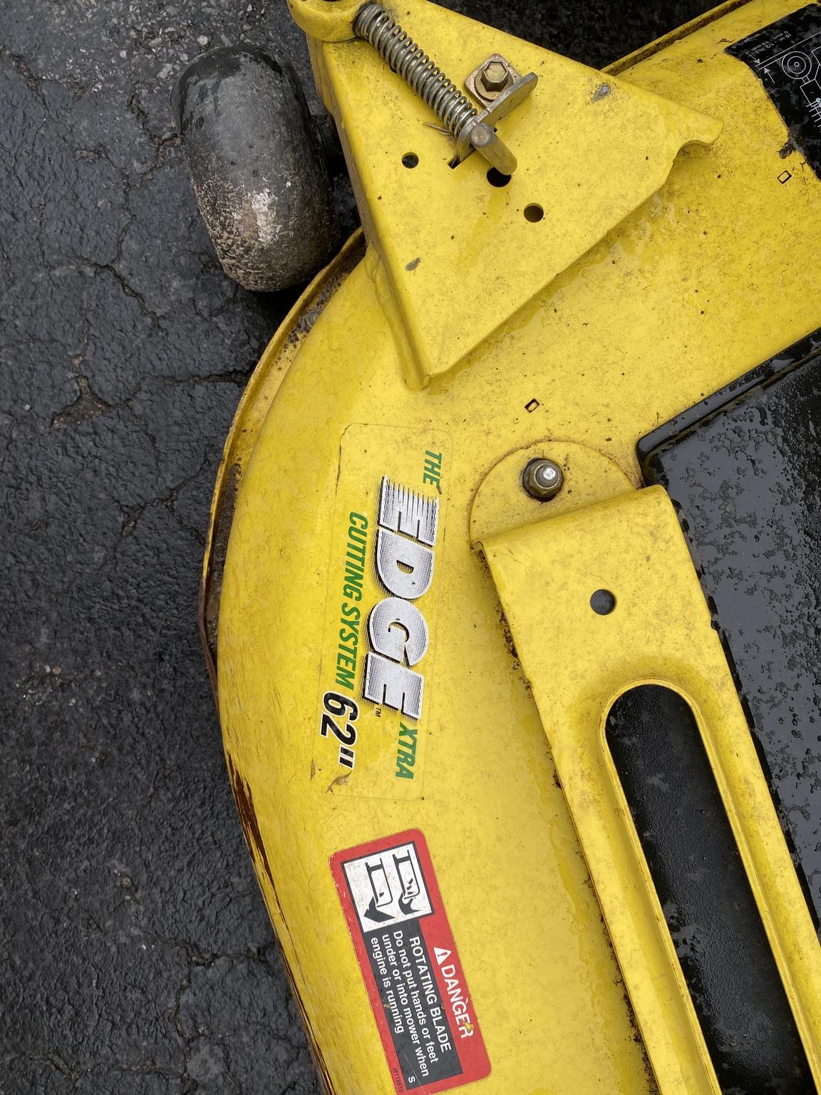 2009 John Deere X729 Image