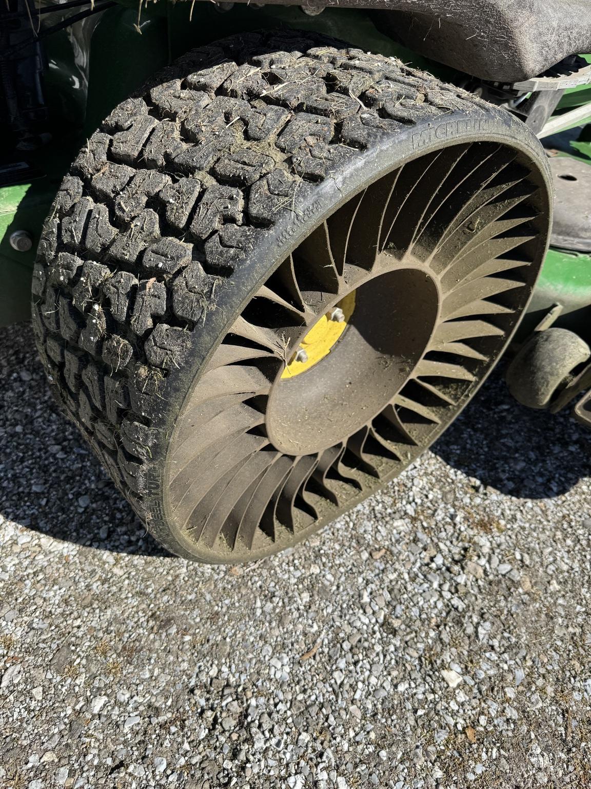 2021 John Deere Z930M Image