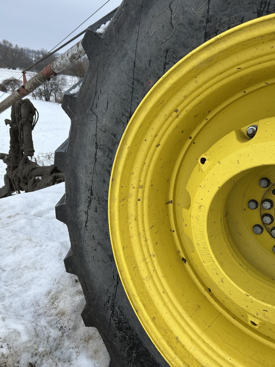 2023 John Deere 6R 215 Image