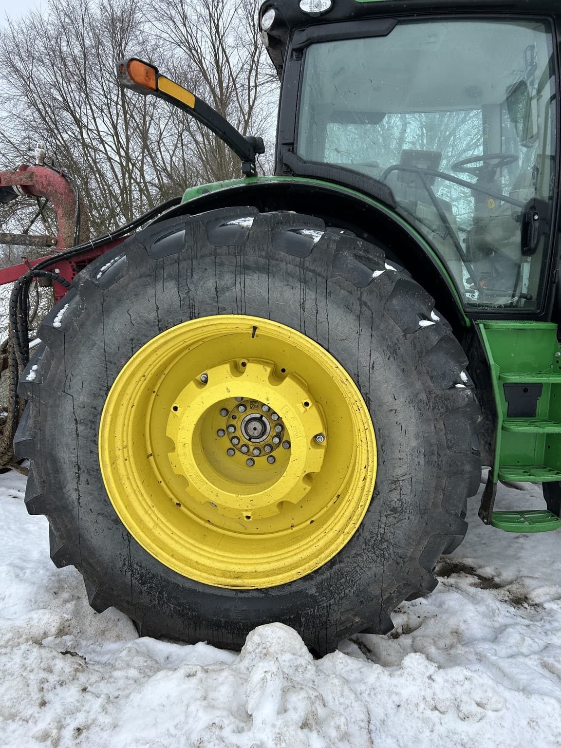 2023 John Deere 6R 215 Image