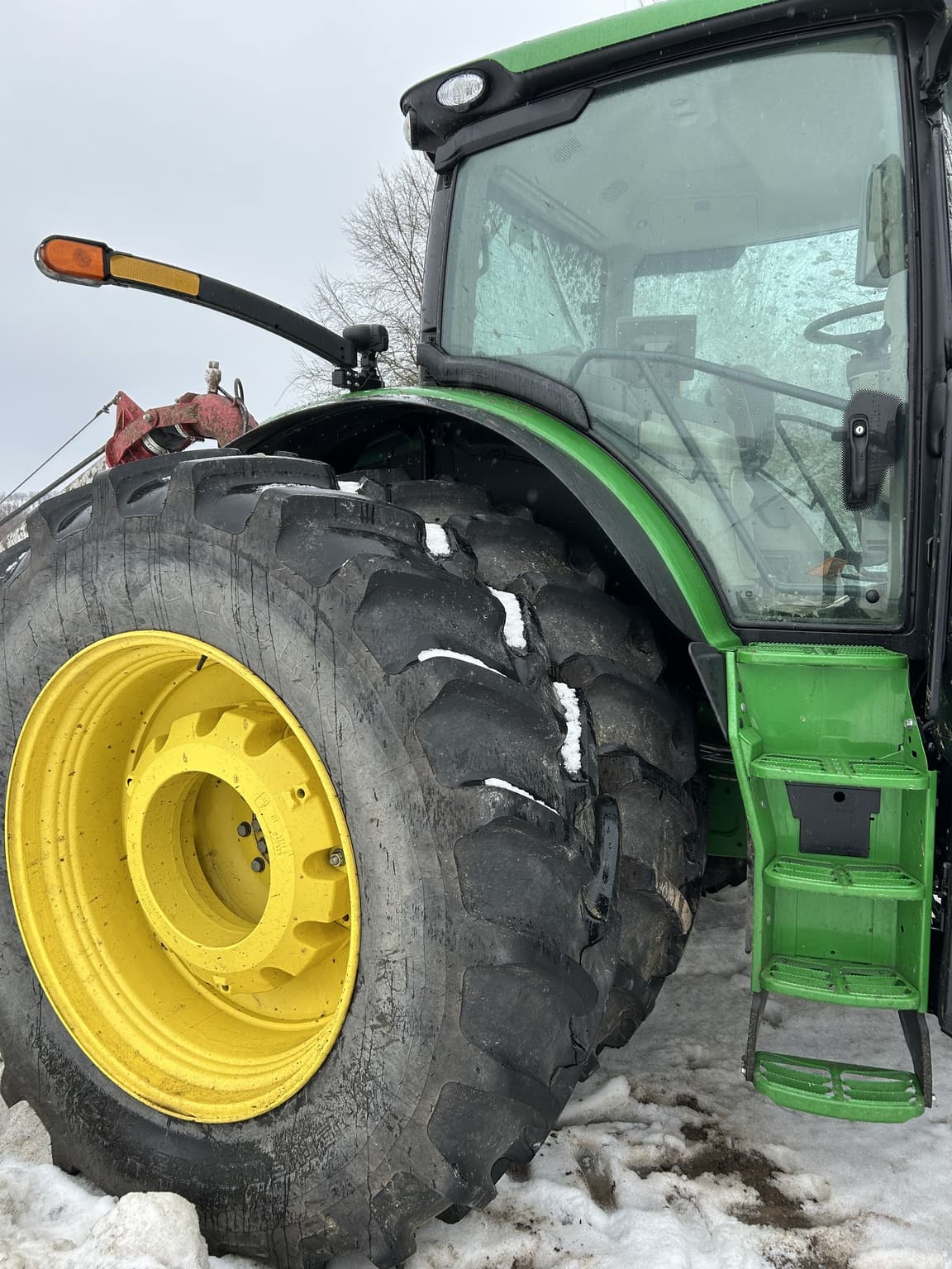 2023 John Deere 6R 215 Image