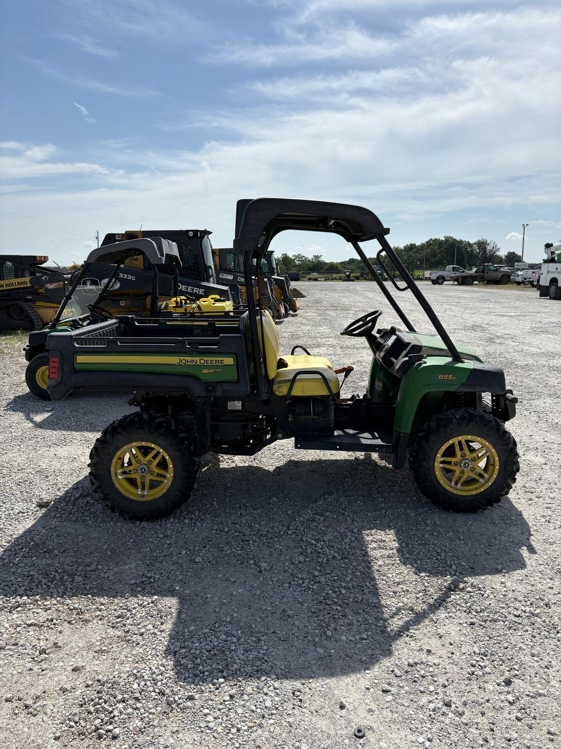 2017 John Deere XUV 855D GREEN Image