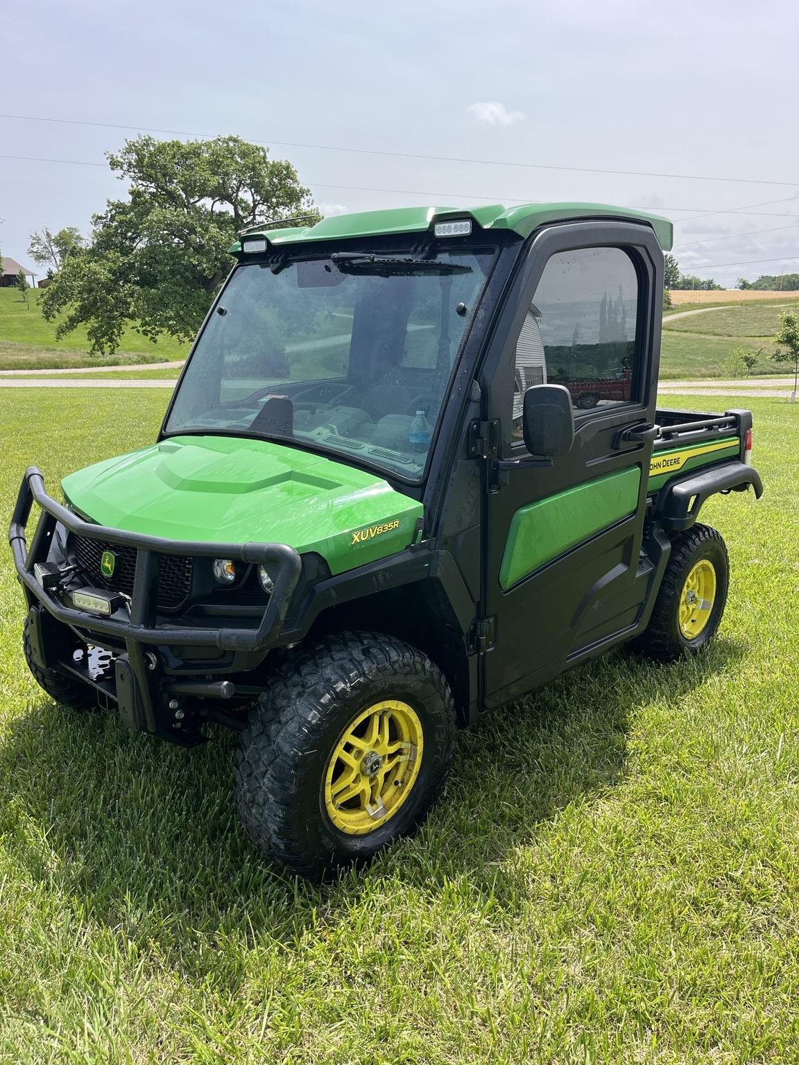 2023 John Deere XUV 835R Image