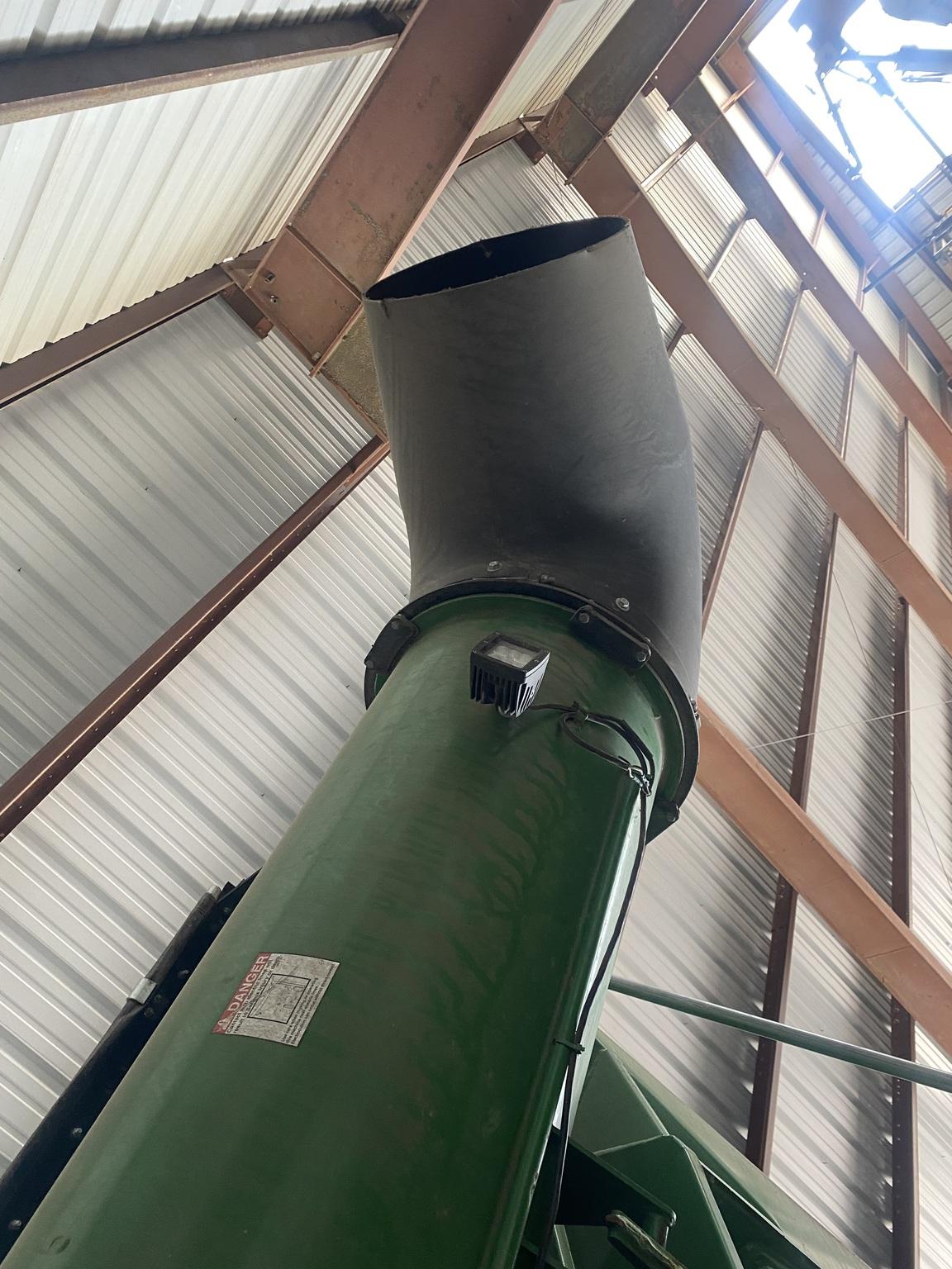 2011 Demco 850 Image