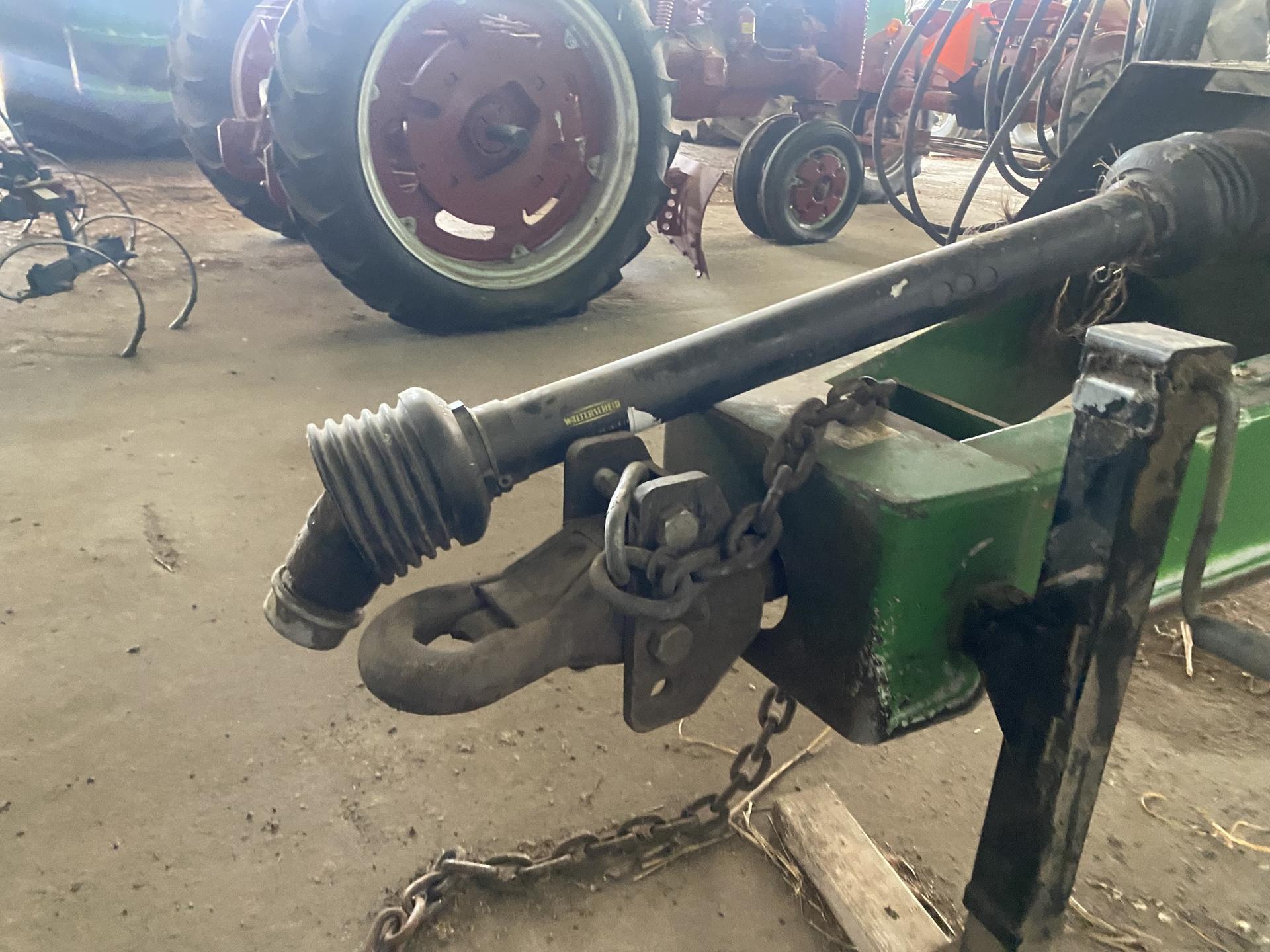 2011 Demco 850 Image