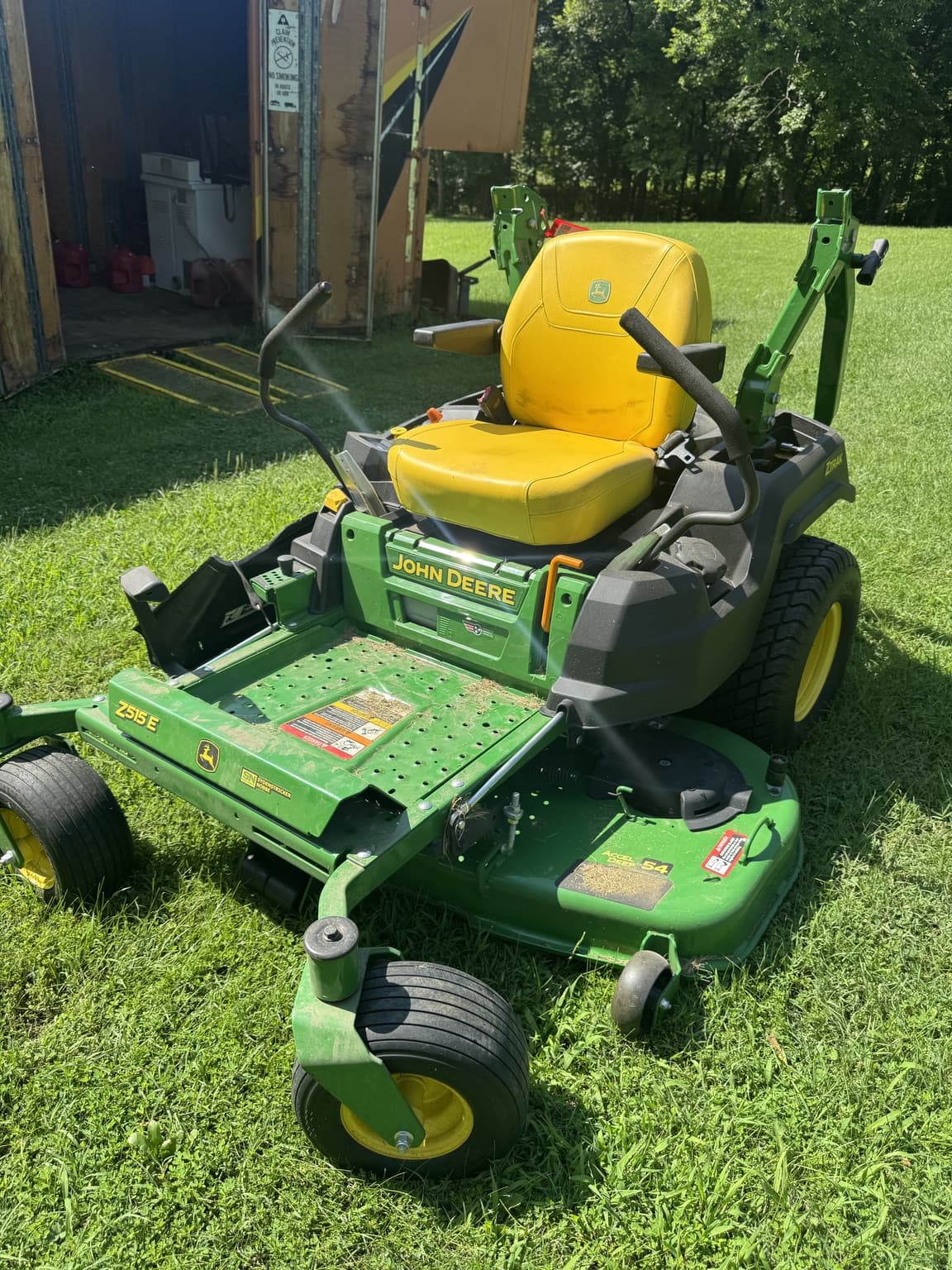 2023 John Deere Z515E Image