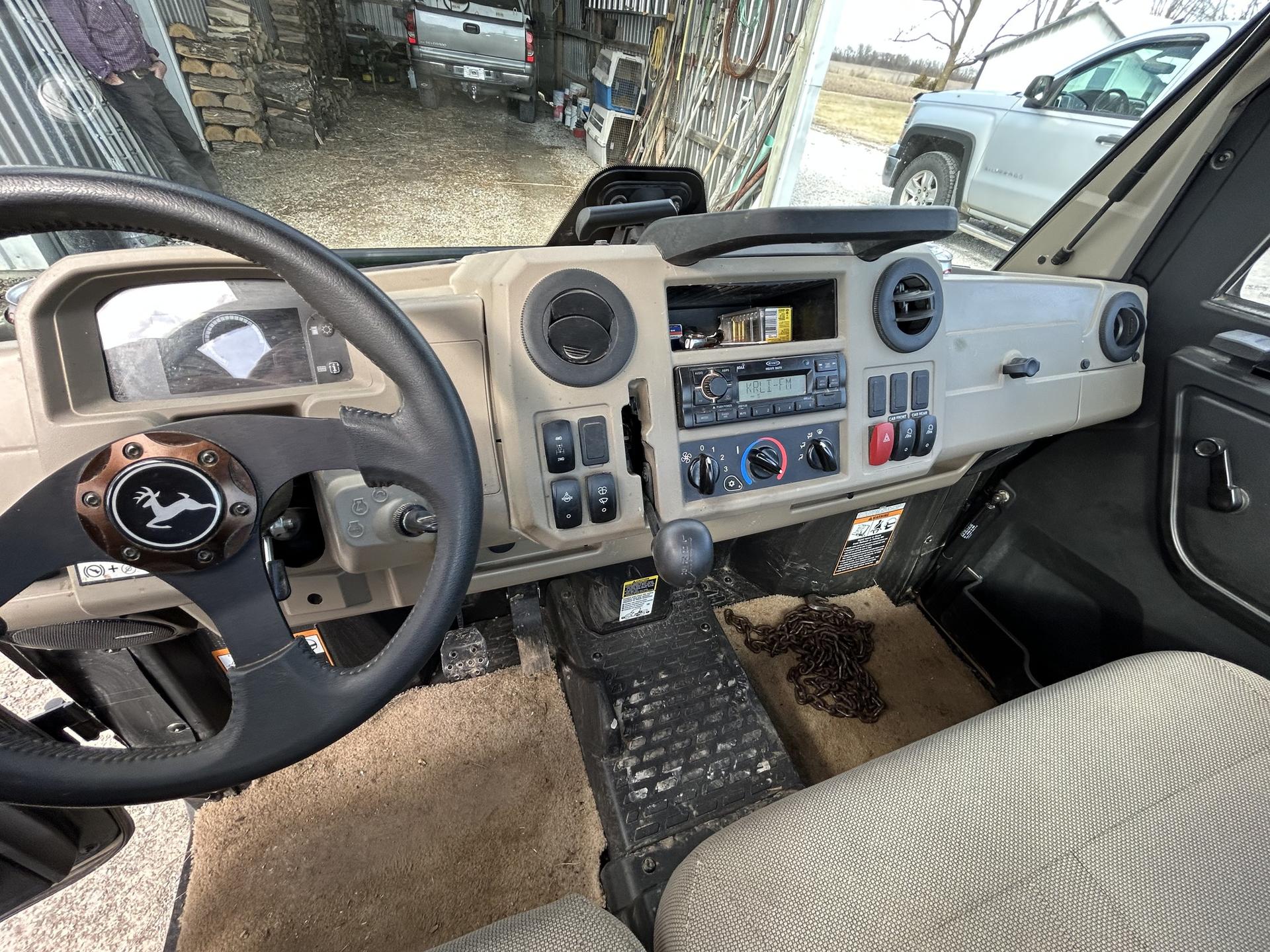 2023 John Deere XUV 835R Image