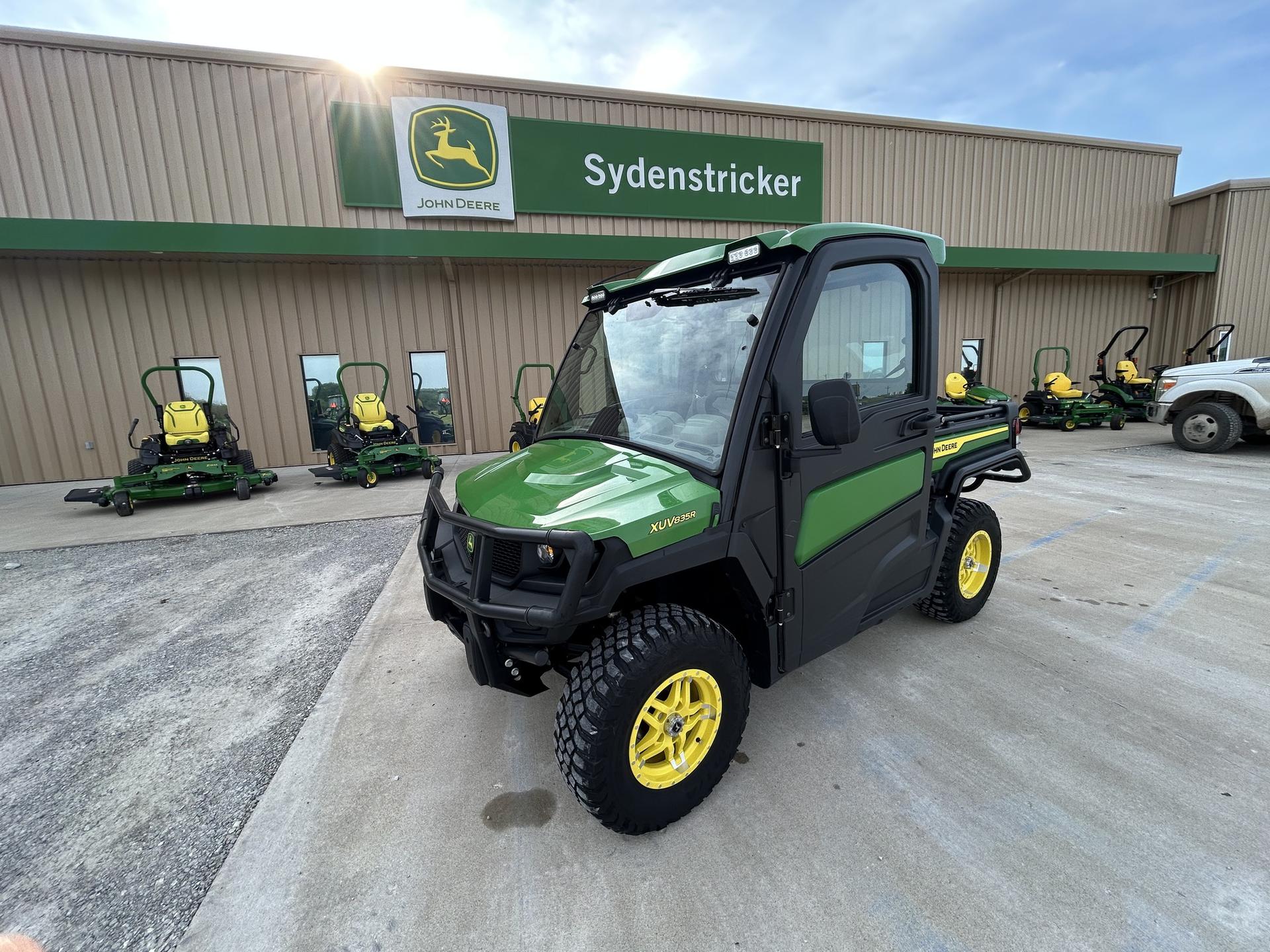 2023 John Deere XUV 835R Image
