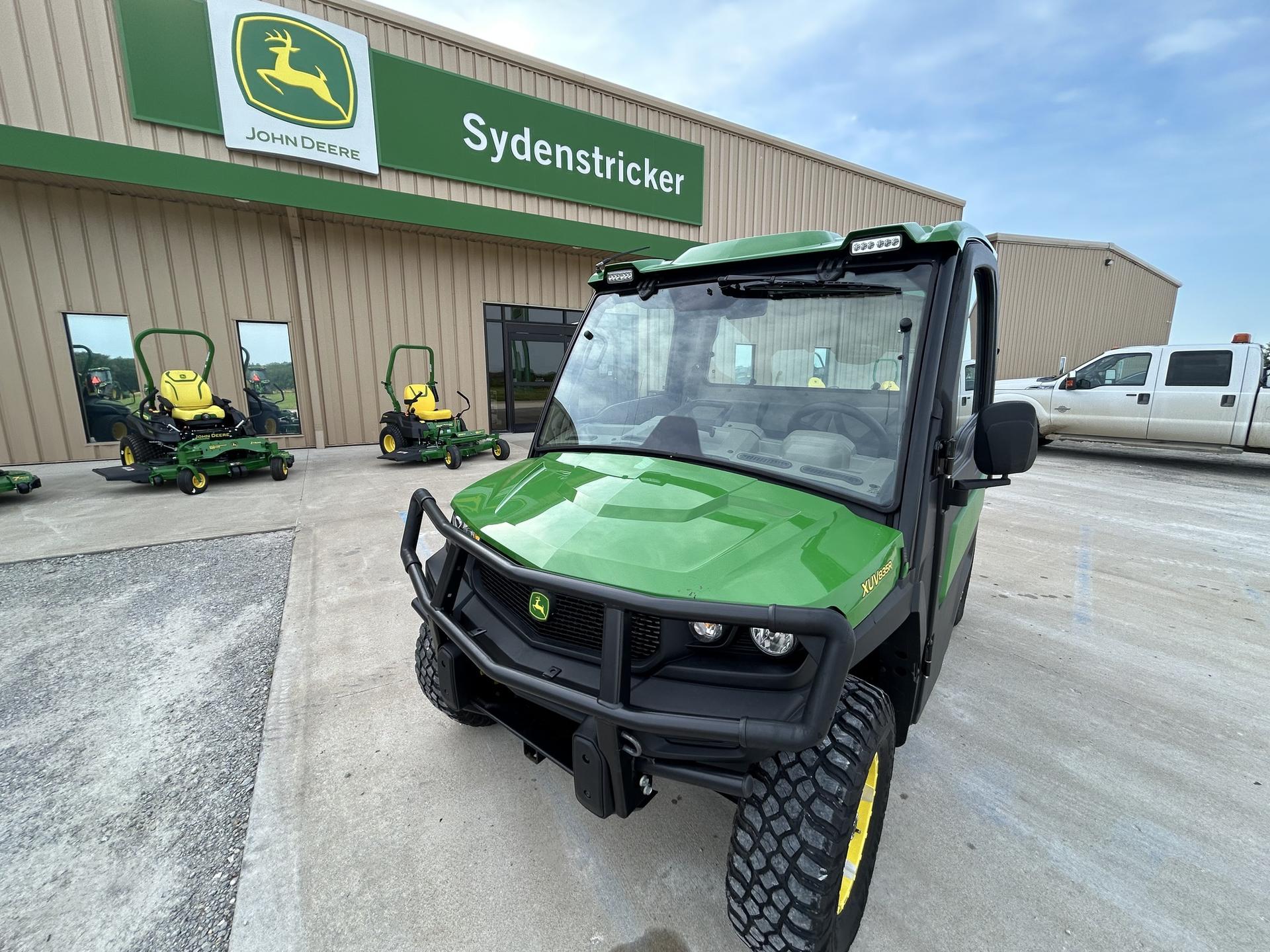 2023 John Deere XUV 835R Image