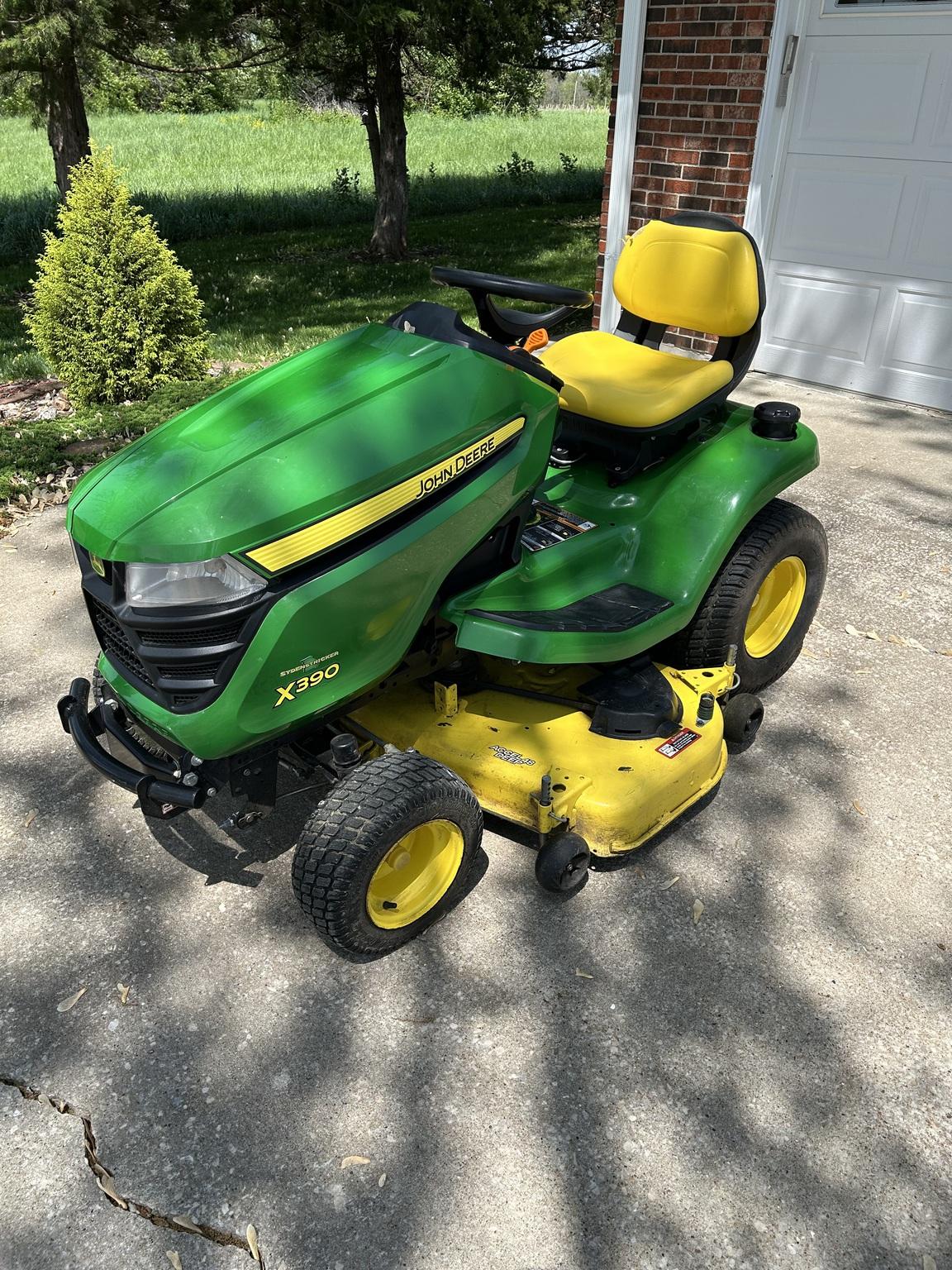 2017 John Deere X390 Image