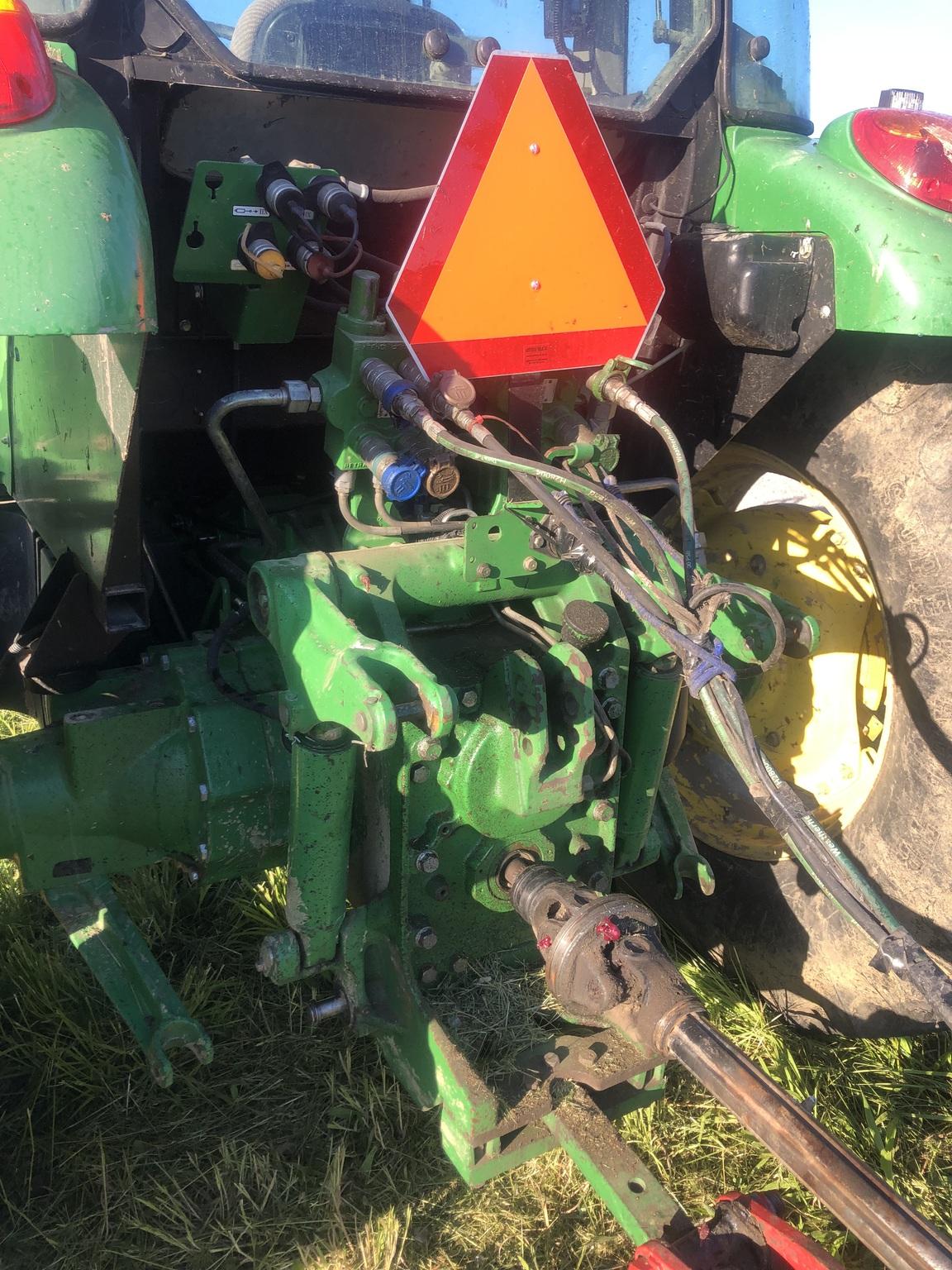 2013 John Deere 6140D Image