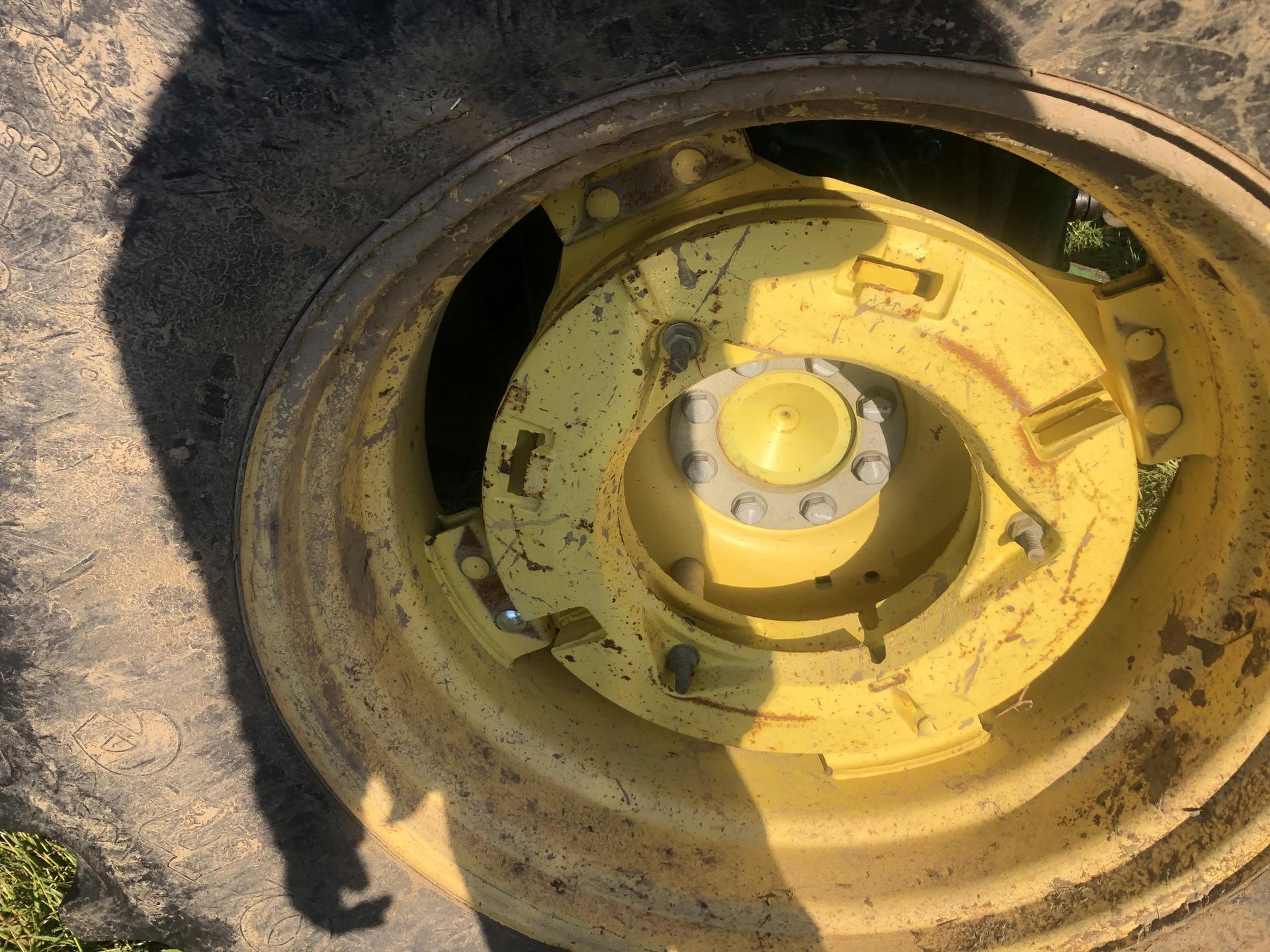 2013 John Deere 6140D Image