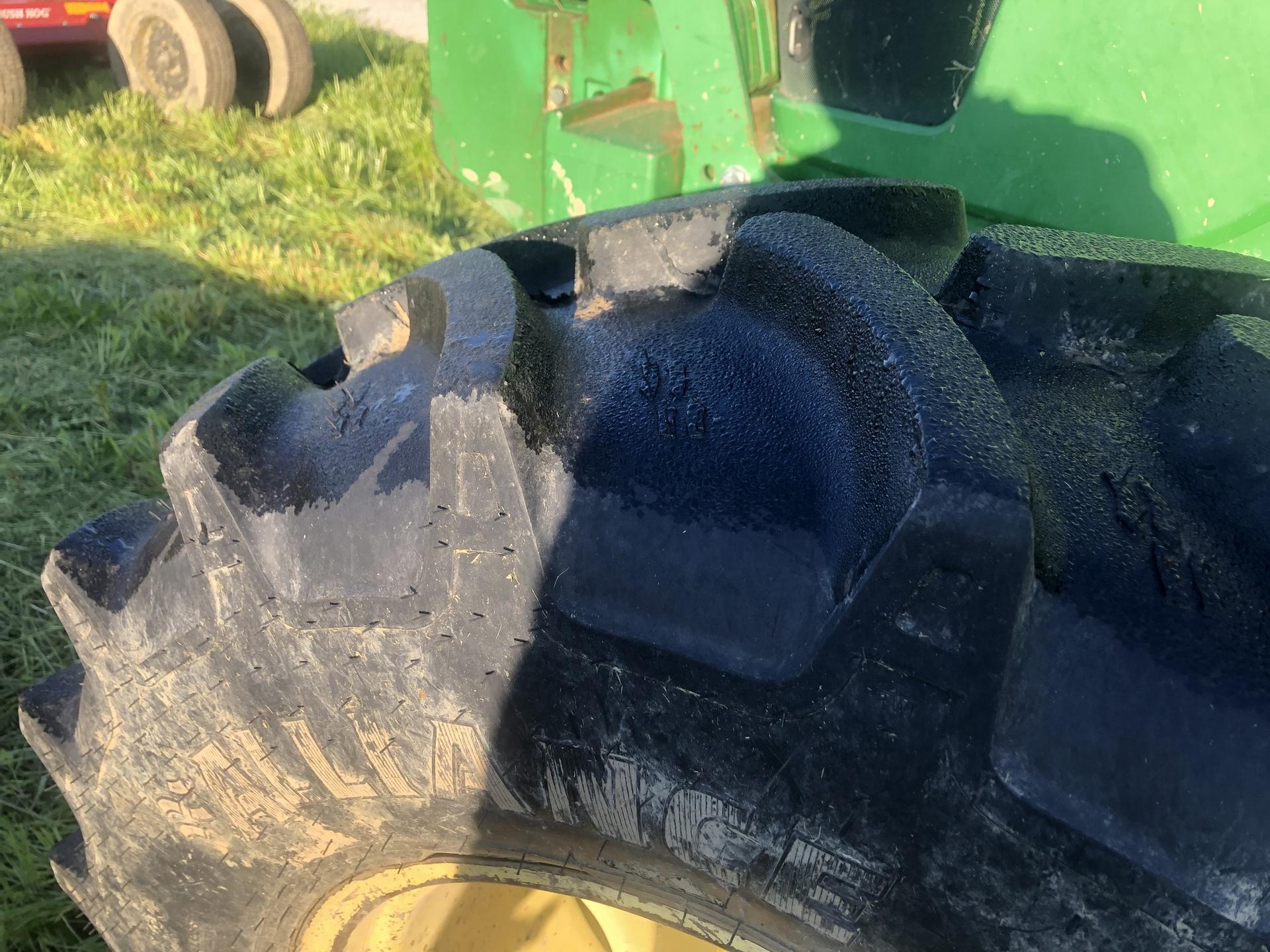 2013 John Deere 6140D Image