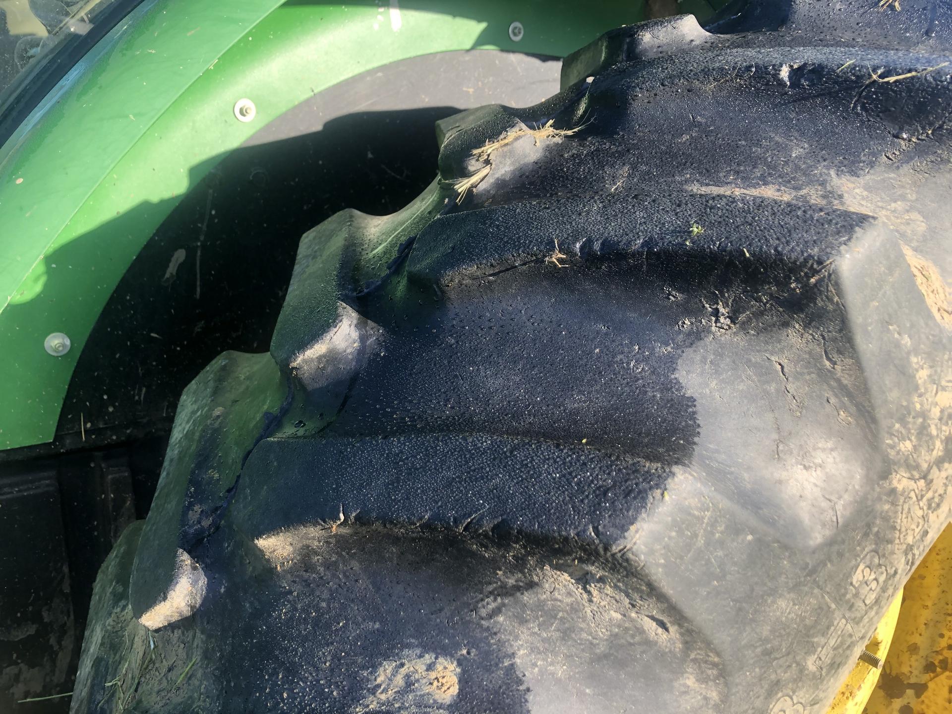 2013 John Deere 6140D Image