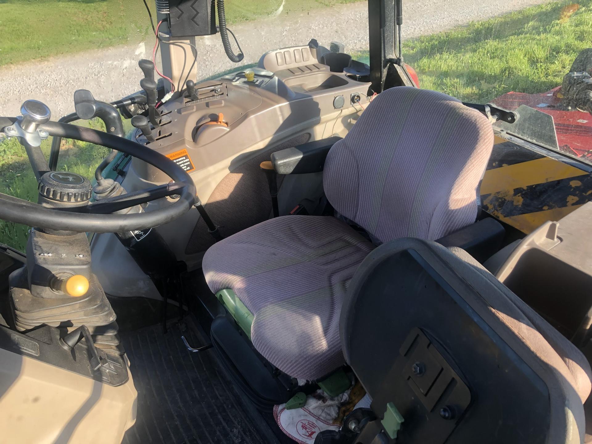 2013 John Deere 6140D Image