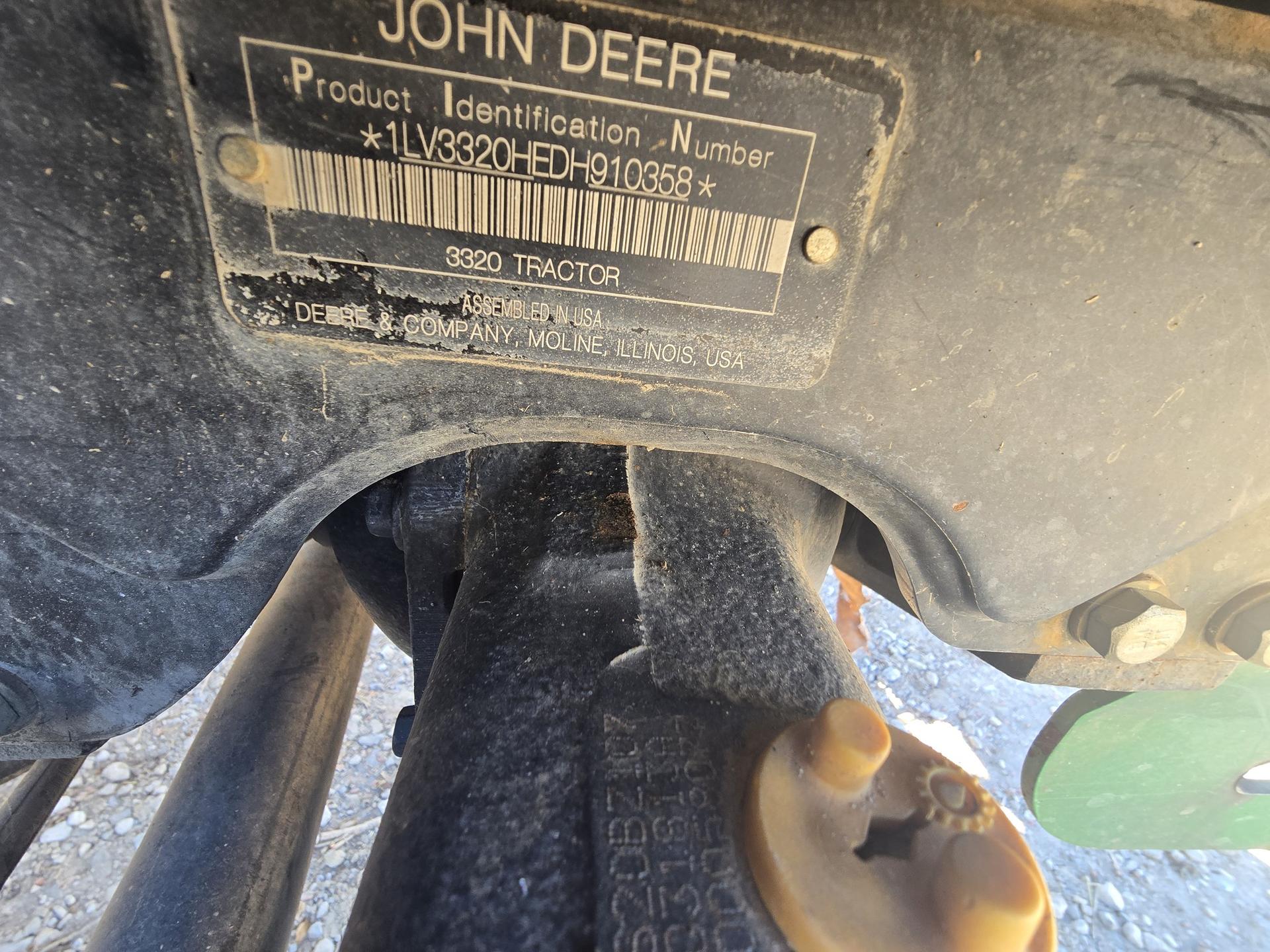 2013 John Deere 3320 Image