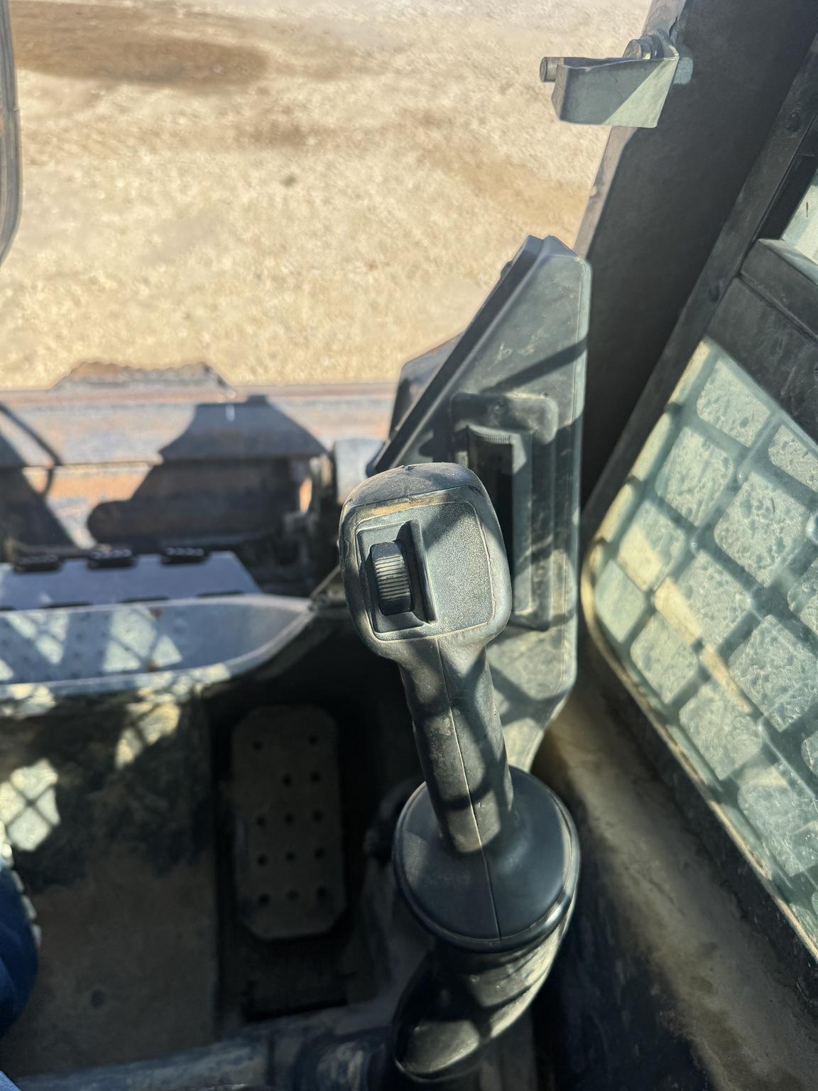 2012 John Deere 323D Image