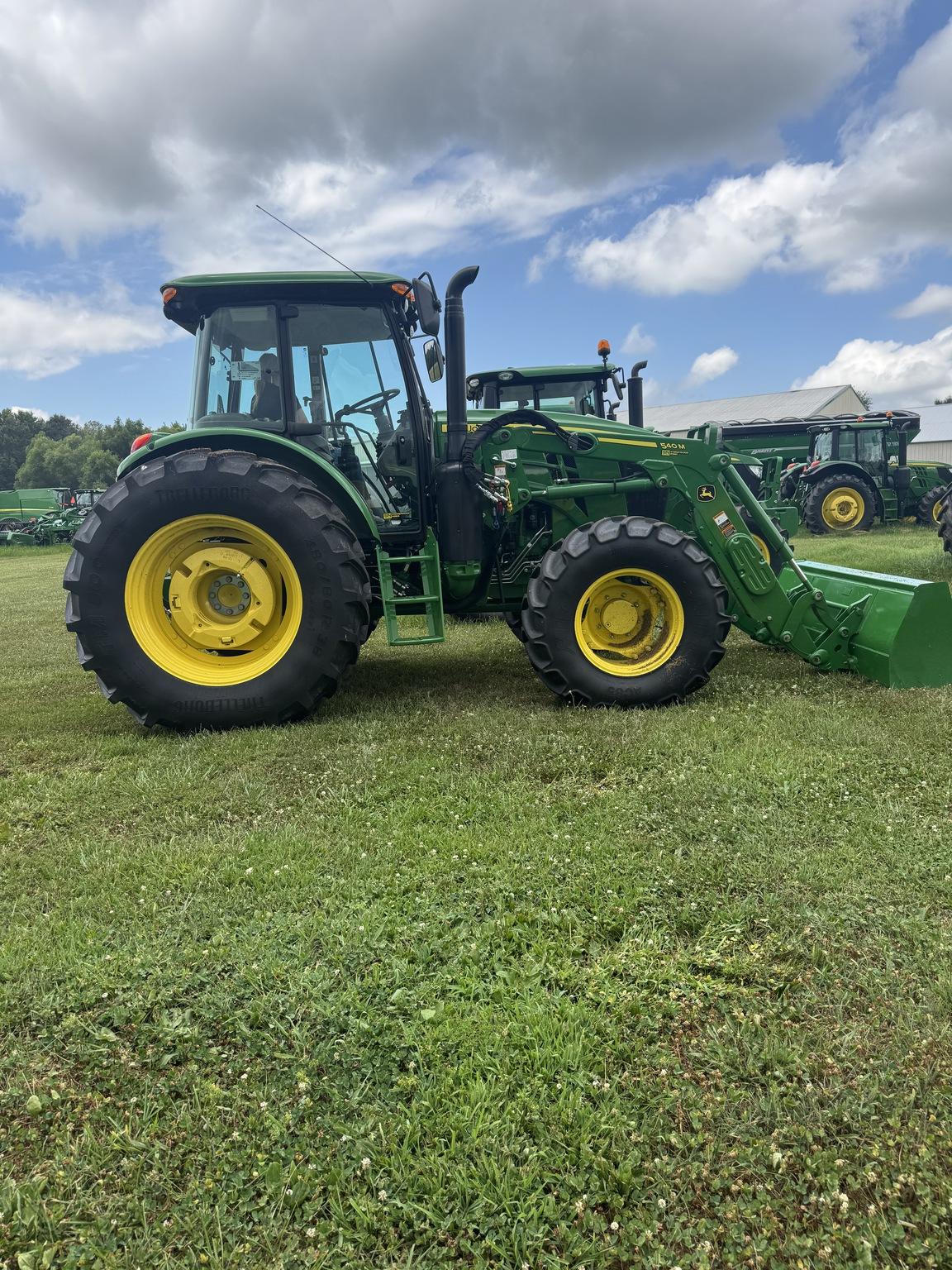 2024 John Deere 6105E Image
