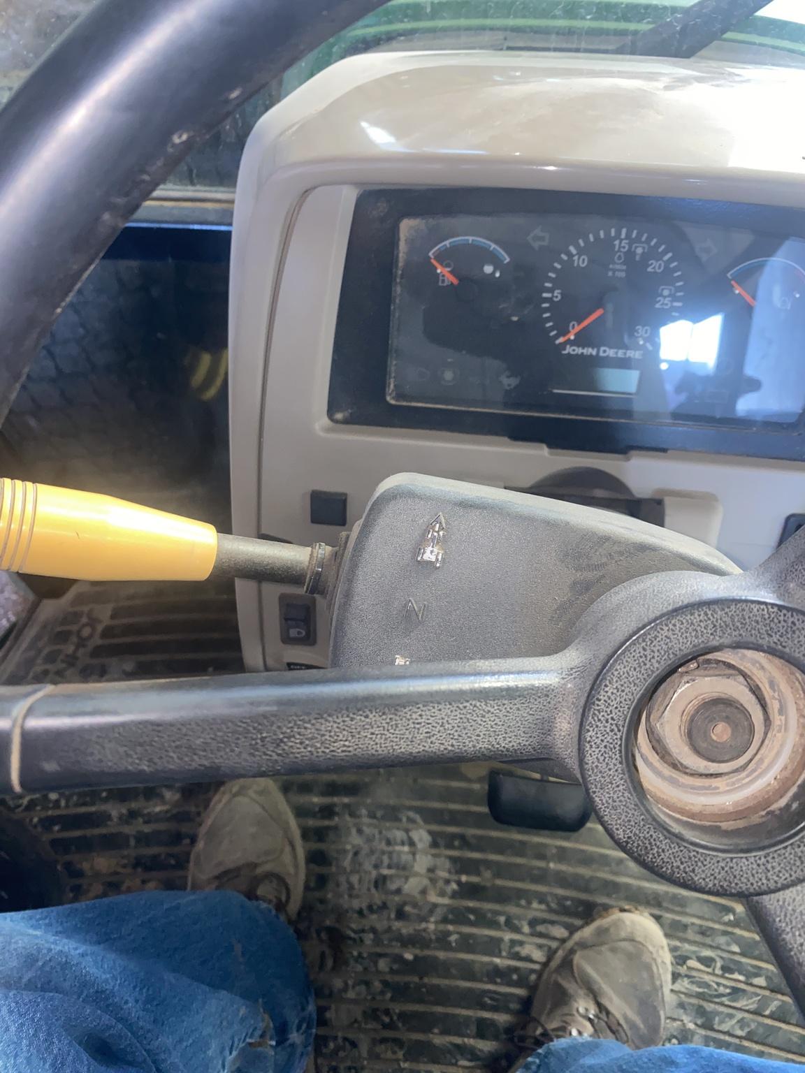 2010 John Deere 5101E Image