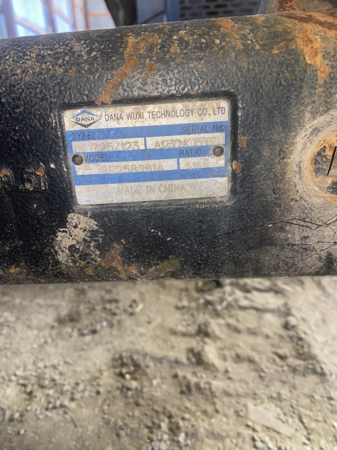 2010 John Deere 5101E Image