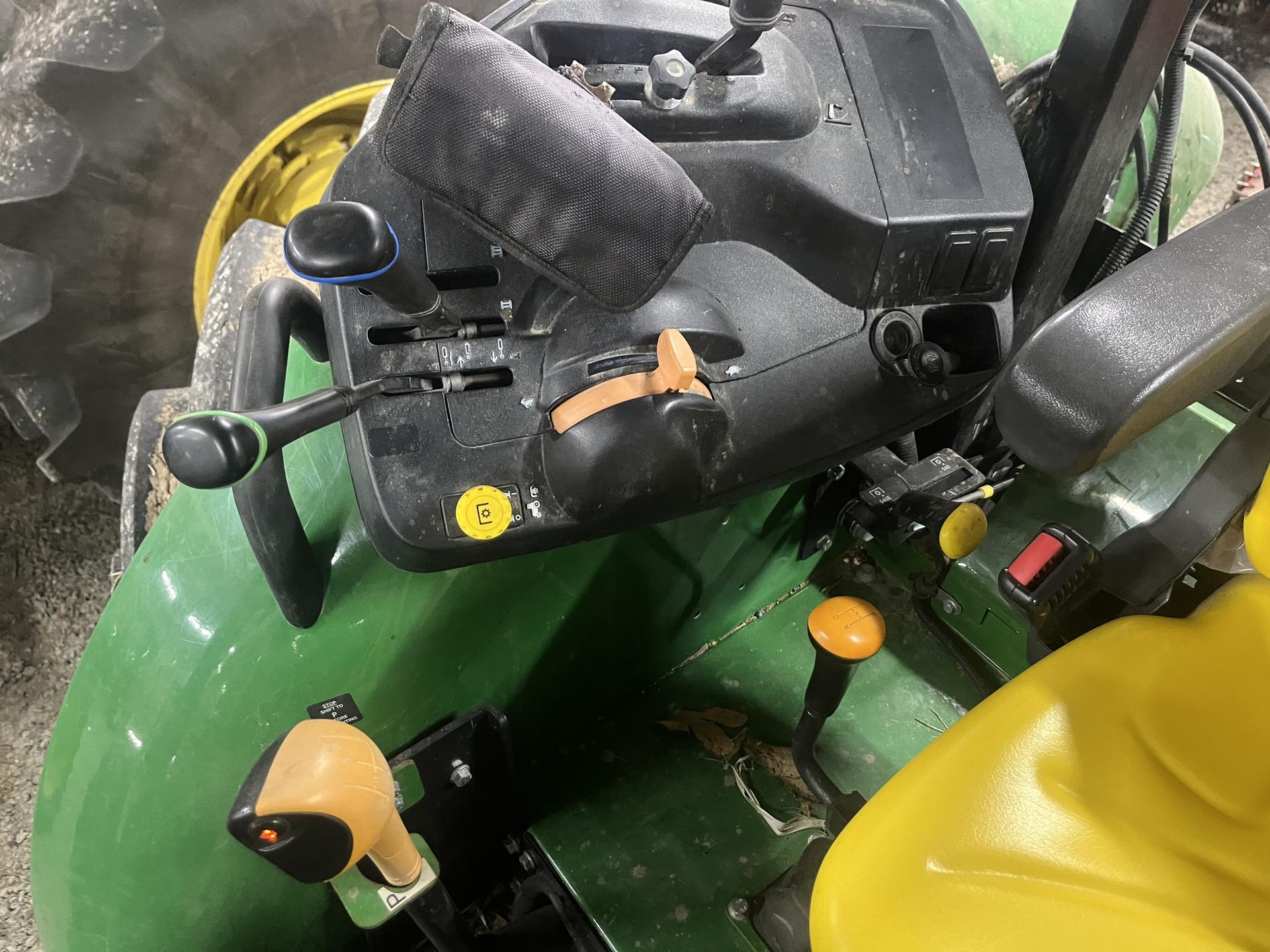 2019 John Deere 5100M Image