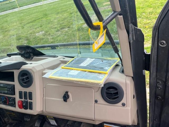 2021 John Deere XUV 835R Image