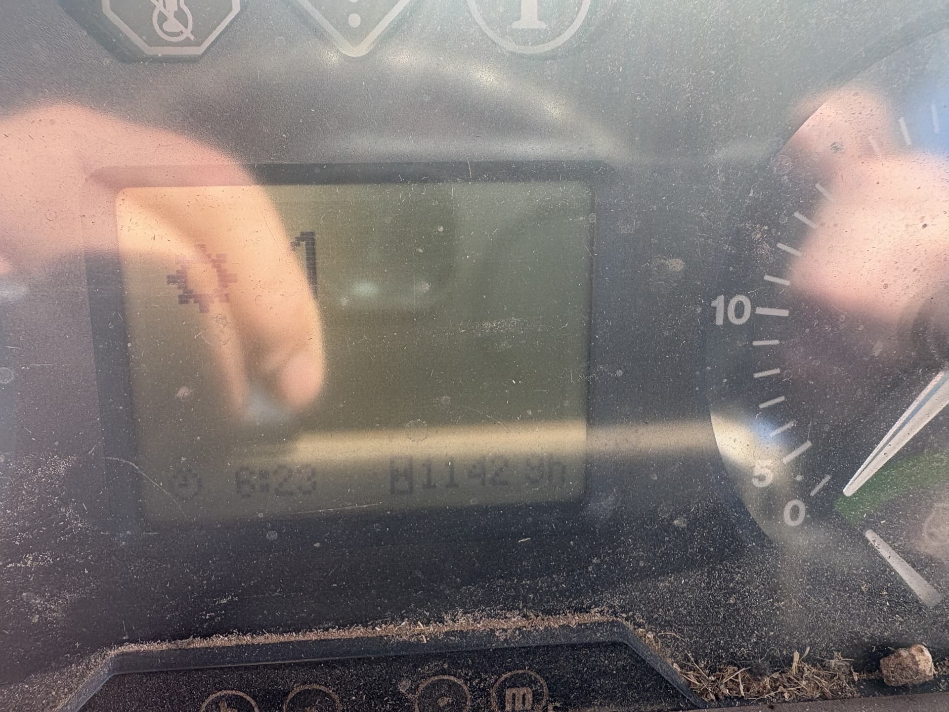 2004 John Deere 7220 Image